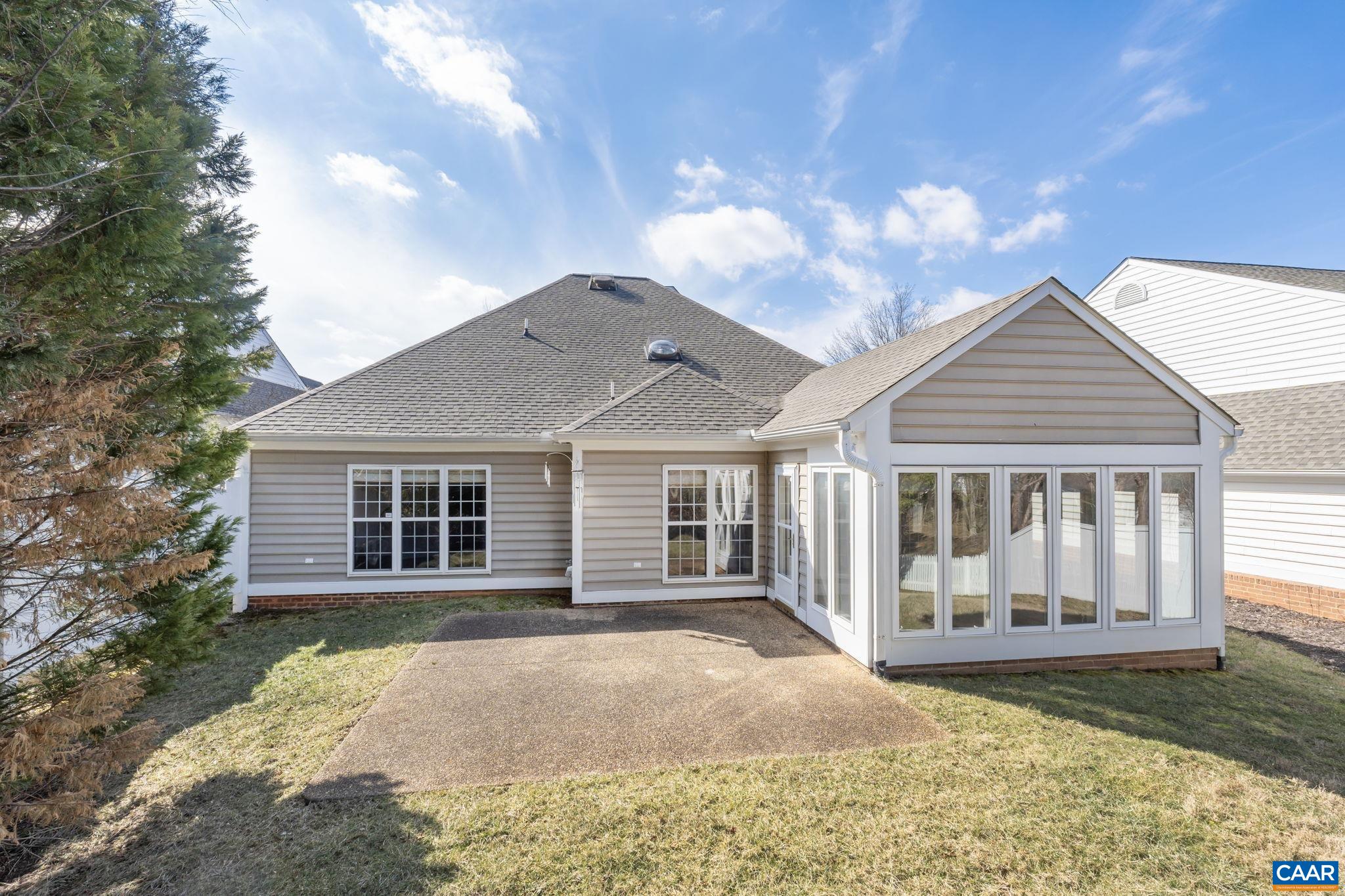 1168 COURTYARD DR
