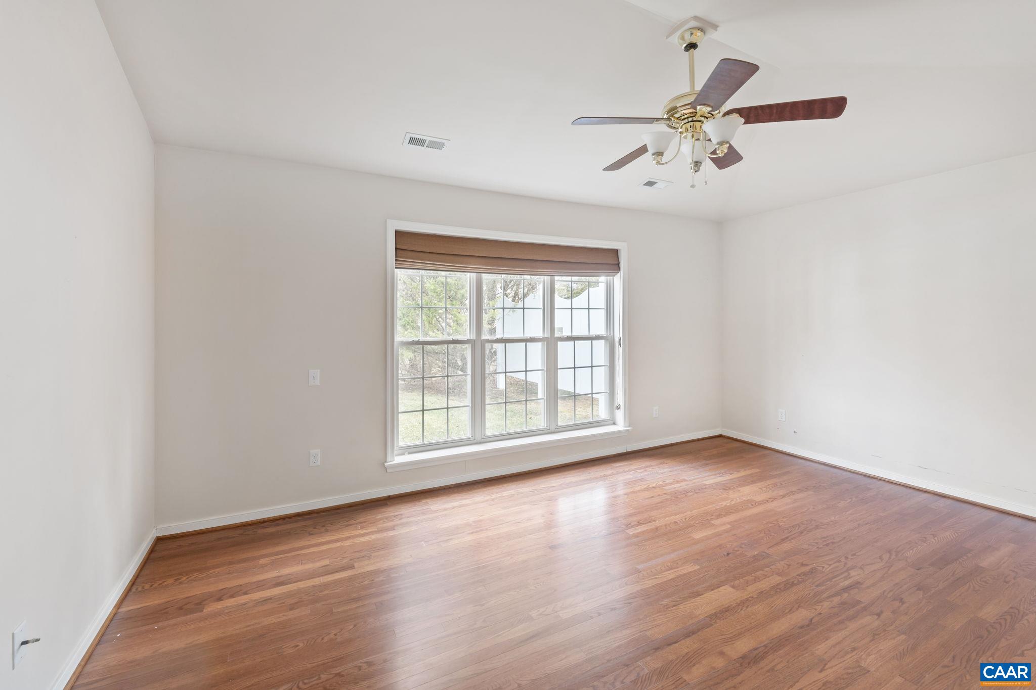 1168 COURTYARD DR