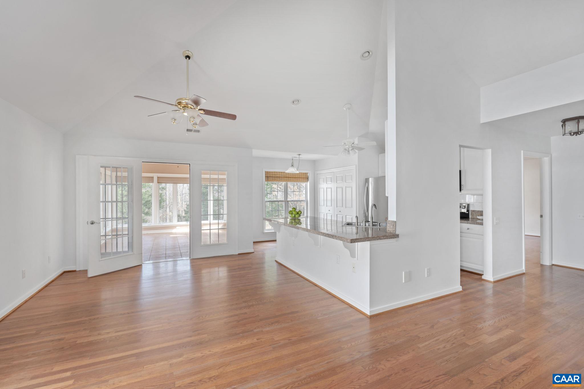 1168 COURTYARD DR