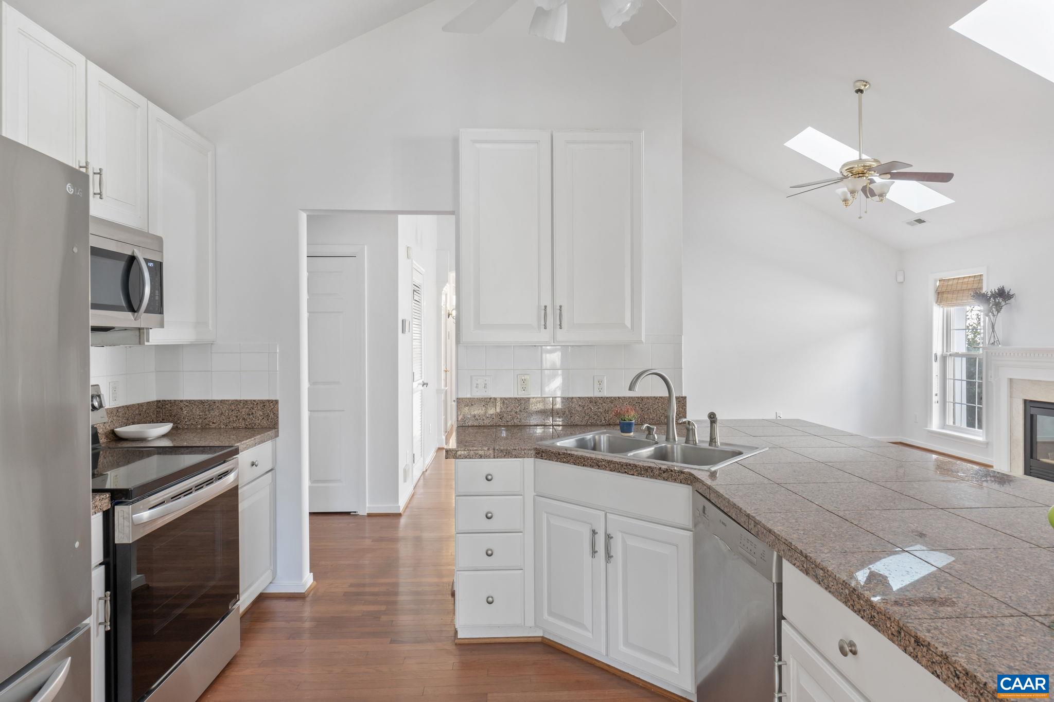 1168 COURTYARD DR