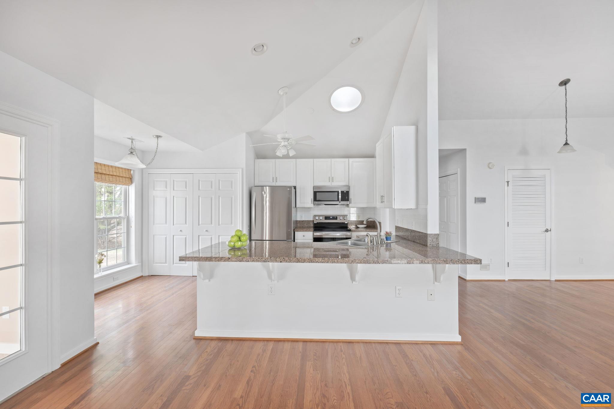 1168 COURTYARD DR