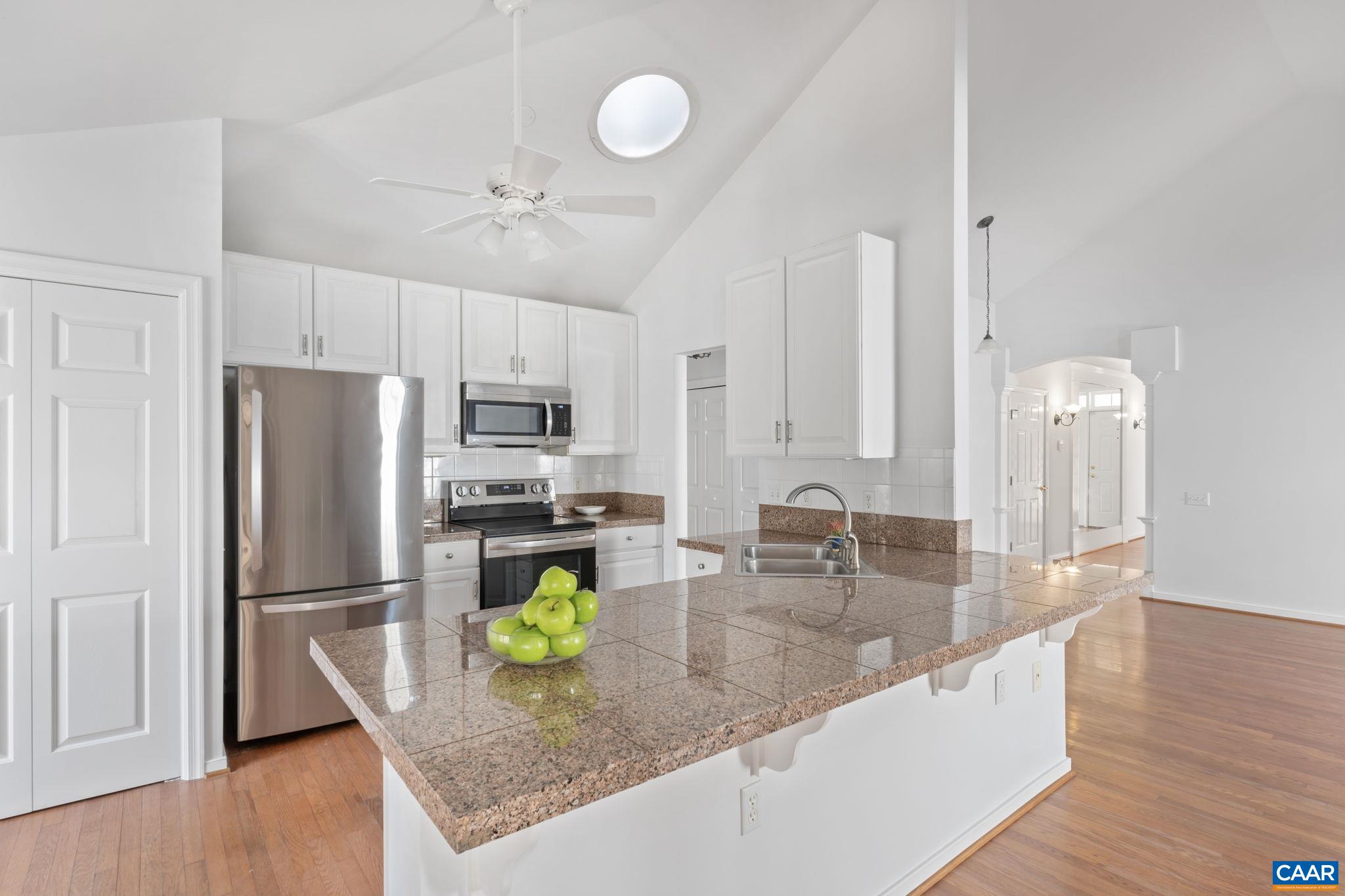 1168 COURTYARD DR