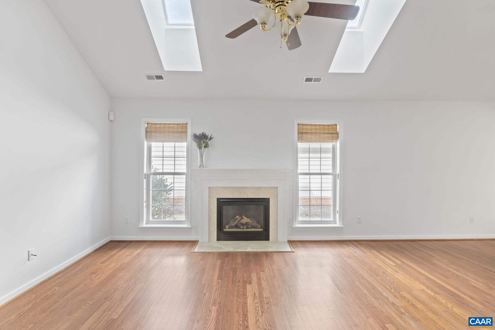 1168 COURTYARD DR