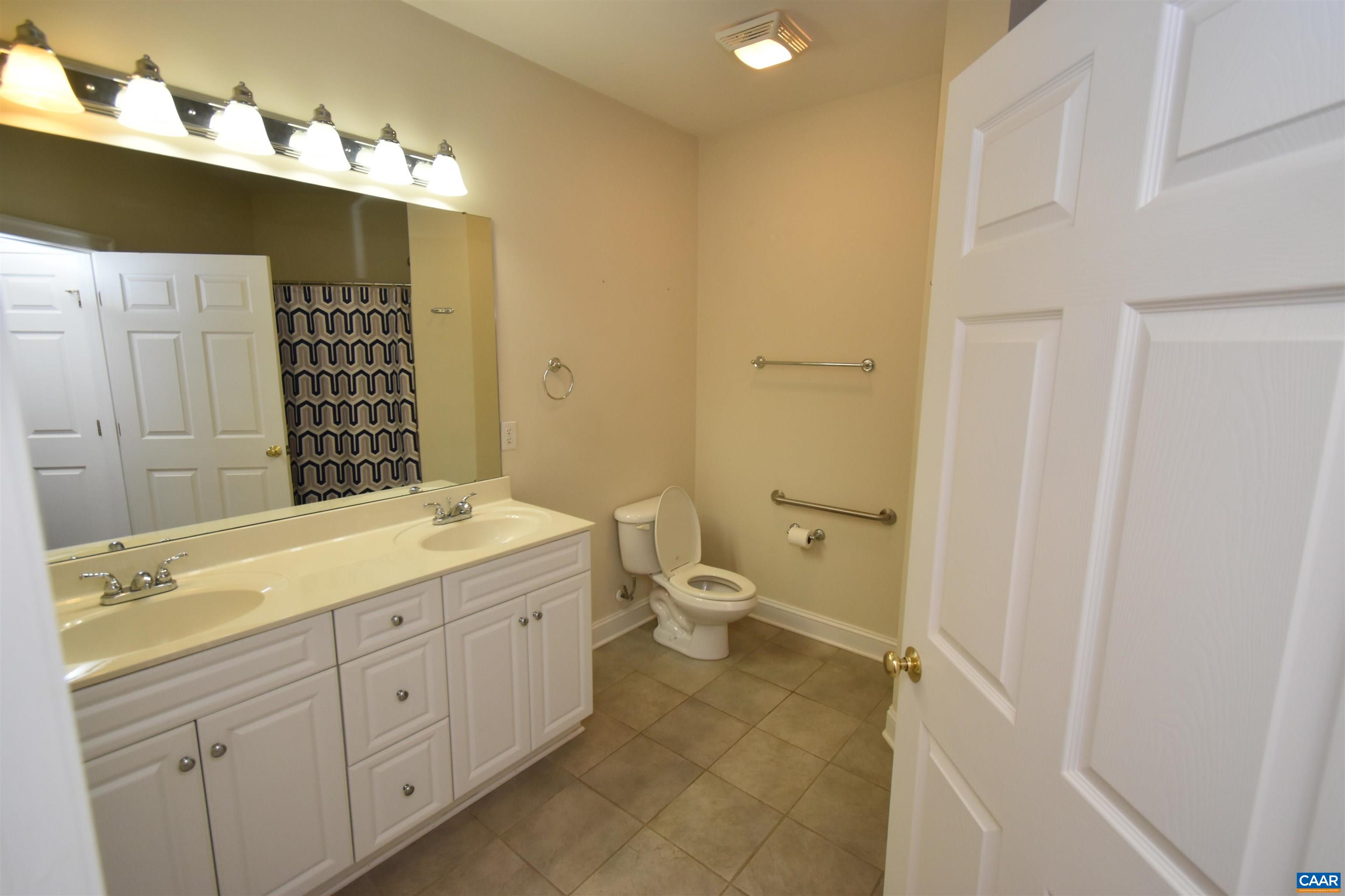 1052 GLENWOOD STATION LN Unit: 104
