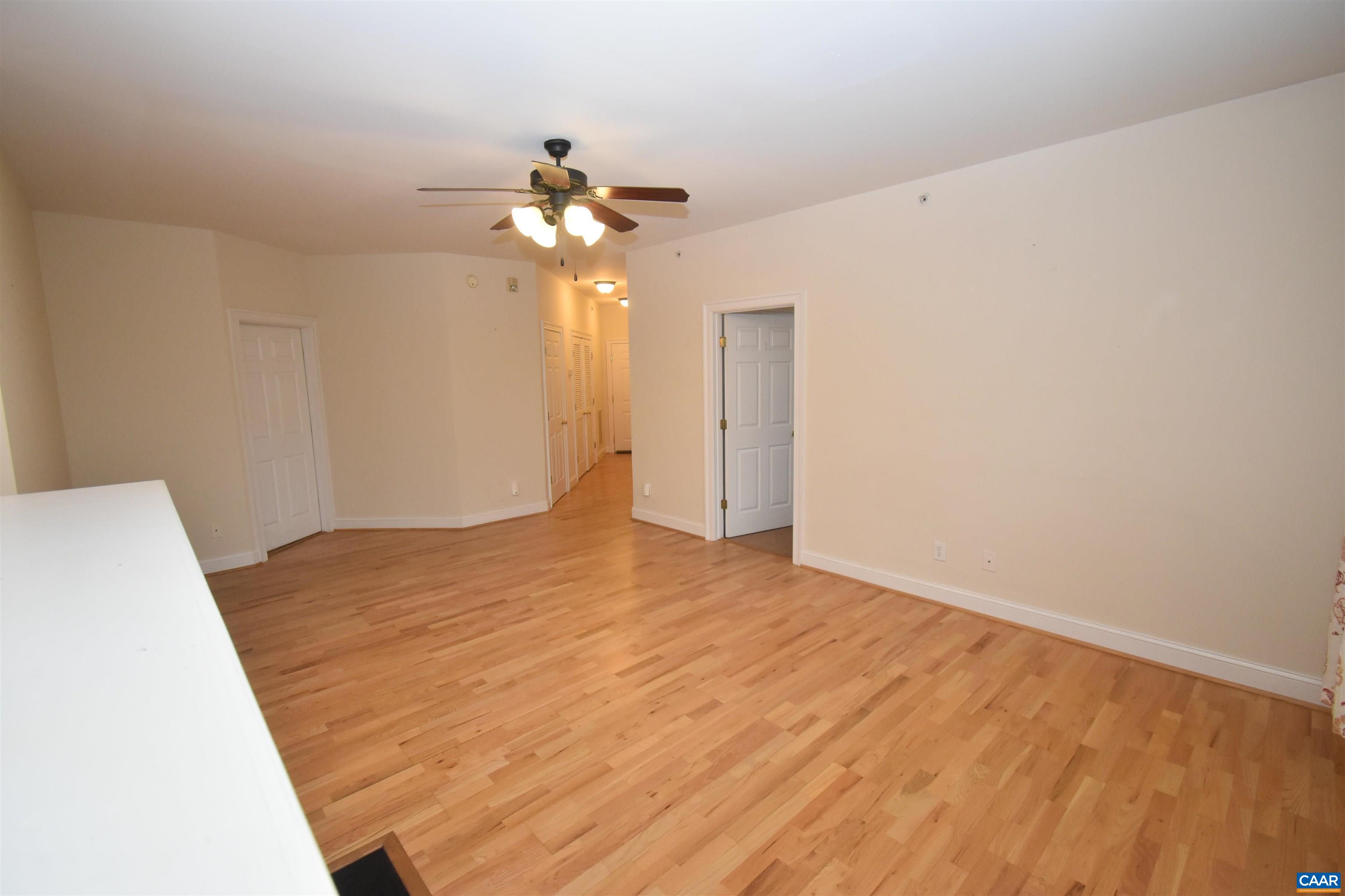 1052 GLENWOOD STATION LN Unit: 104