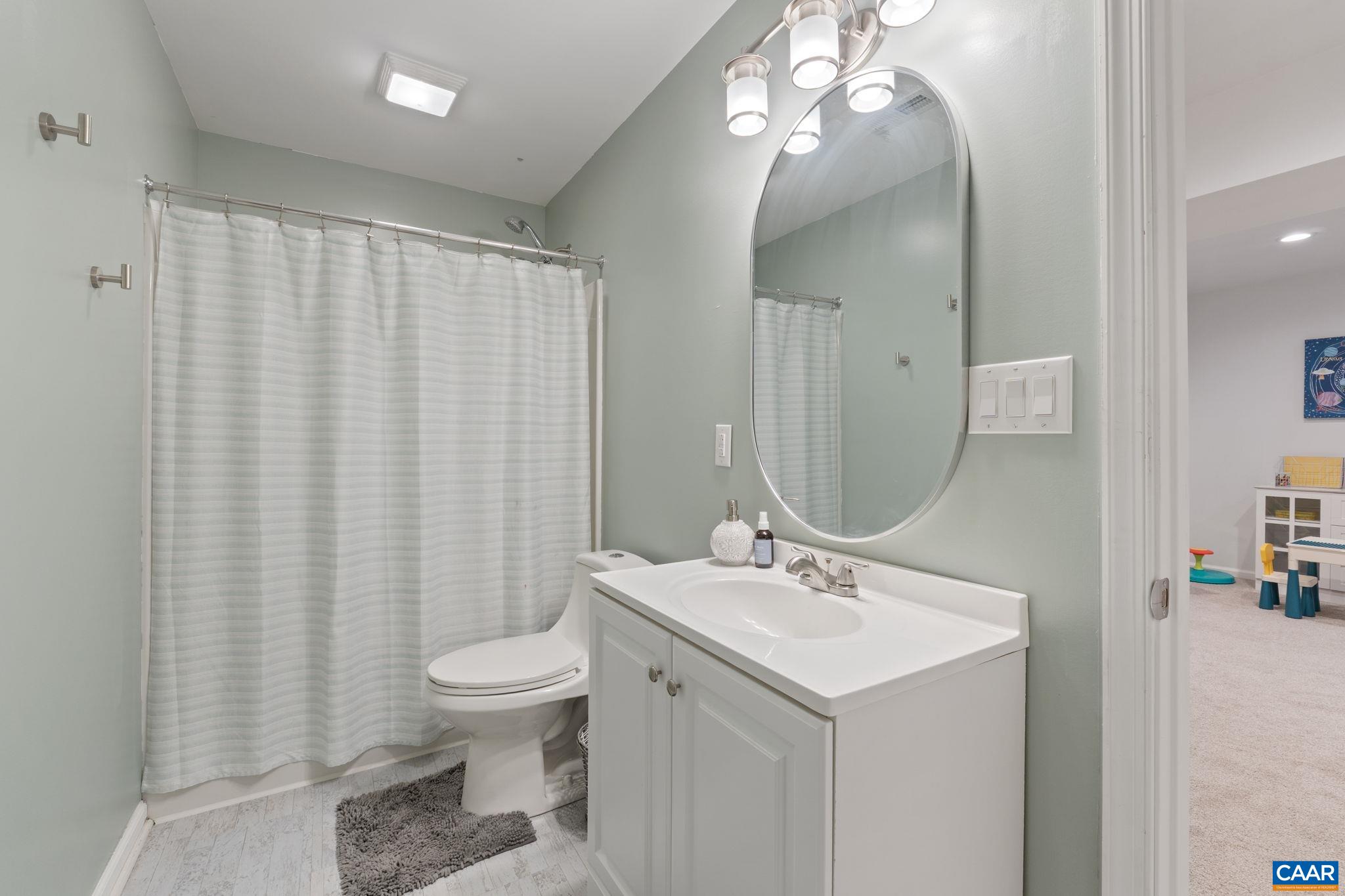 695 JEFFERSON DR