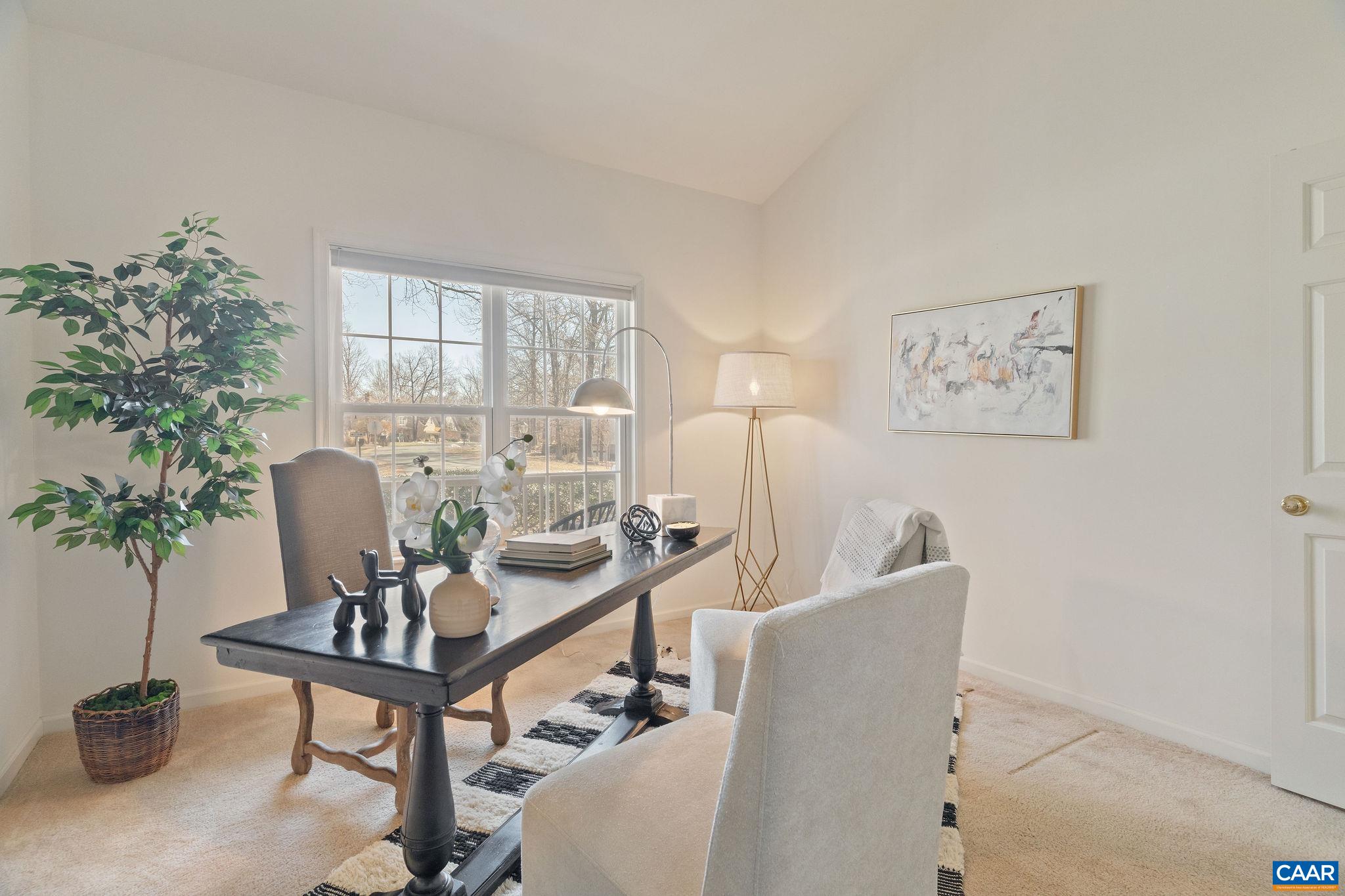 1182 RIVER OAKS LN