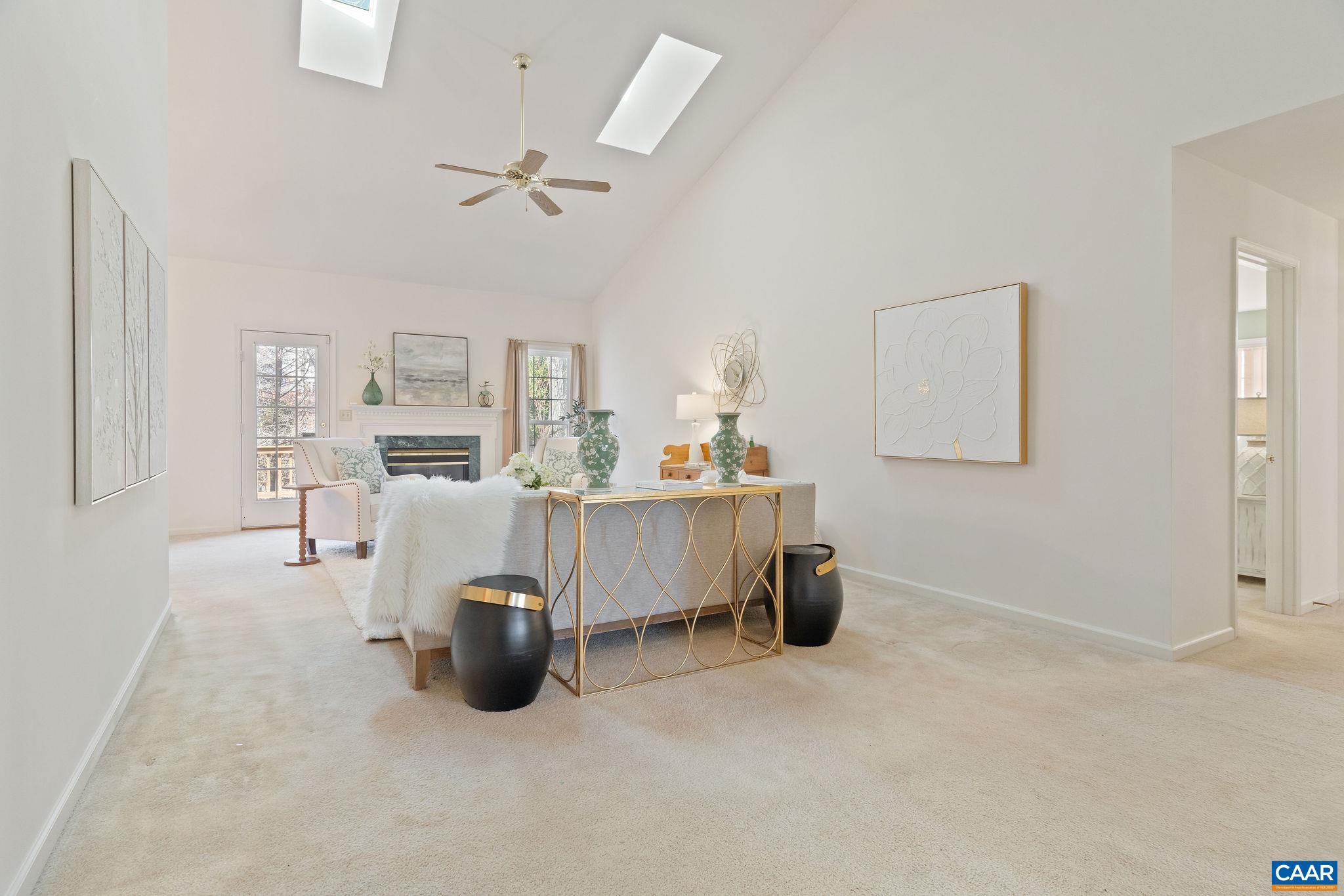 1182 RIVER OAKS LN