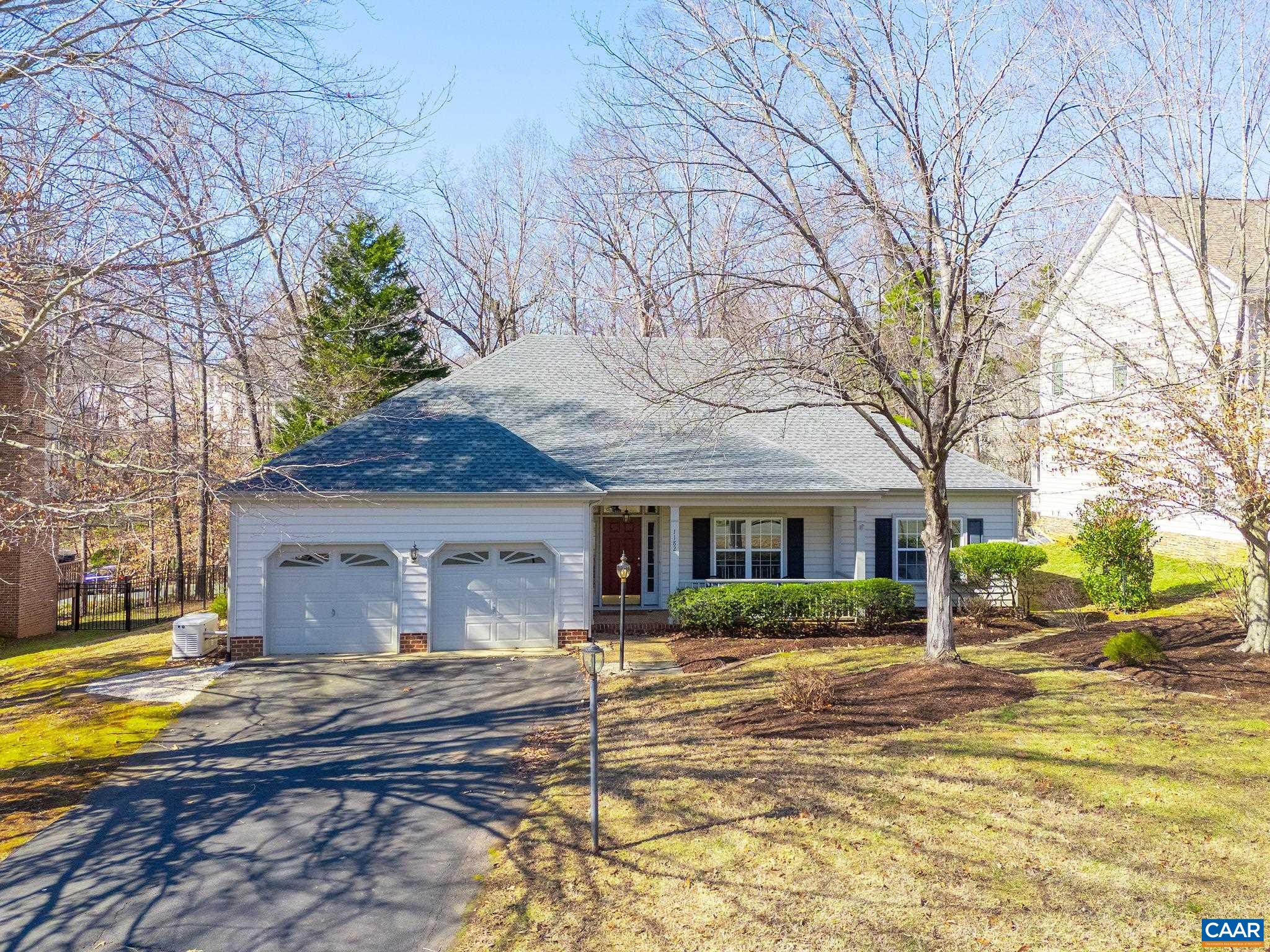 1182 RIVER OAKS LN