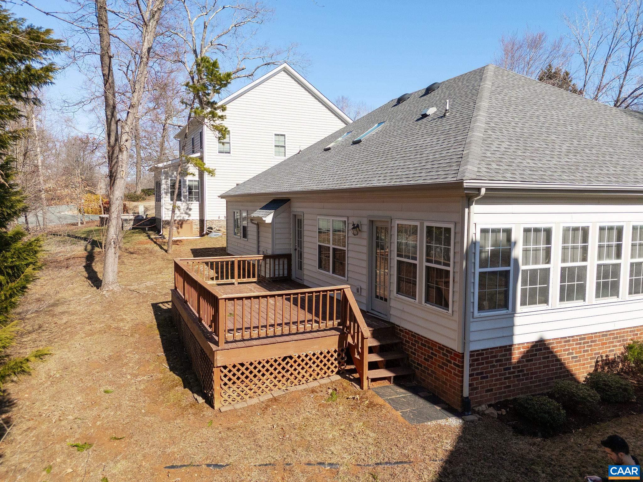 1182 RIVER OAKS LN
