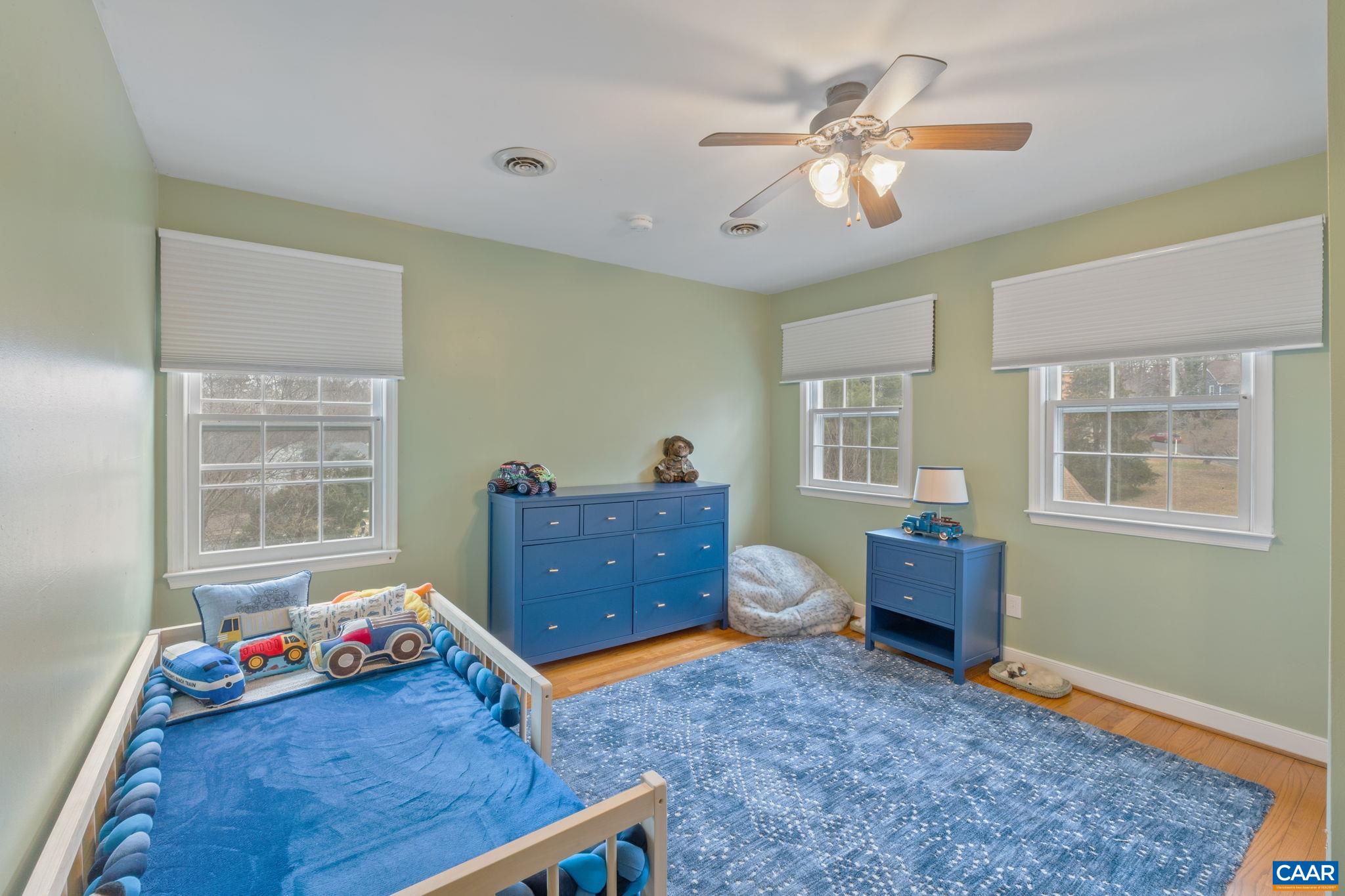 1087 TOWNE LN
