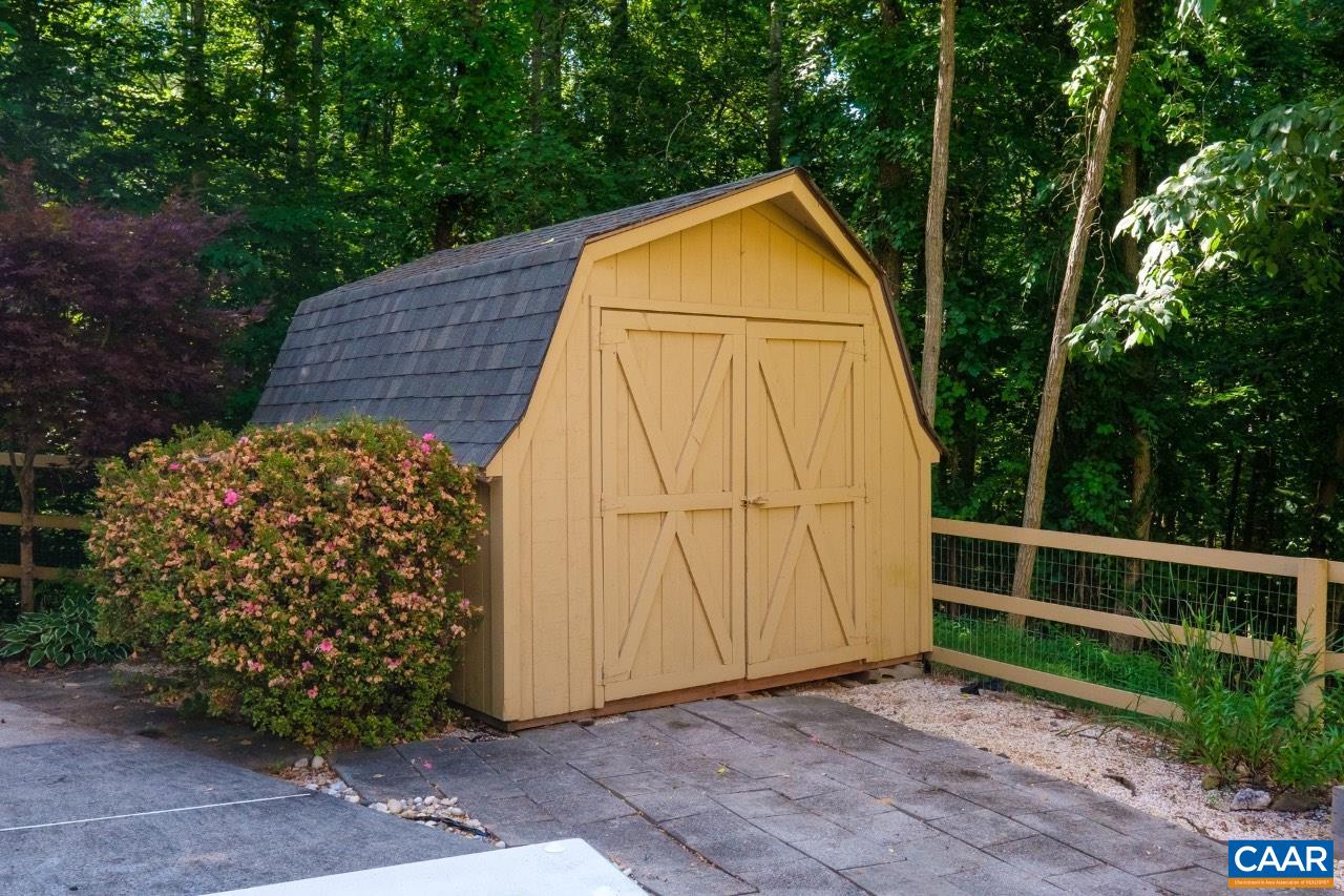 187 PINE NEEDLES LN