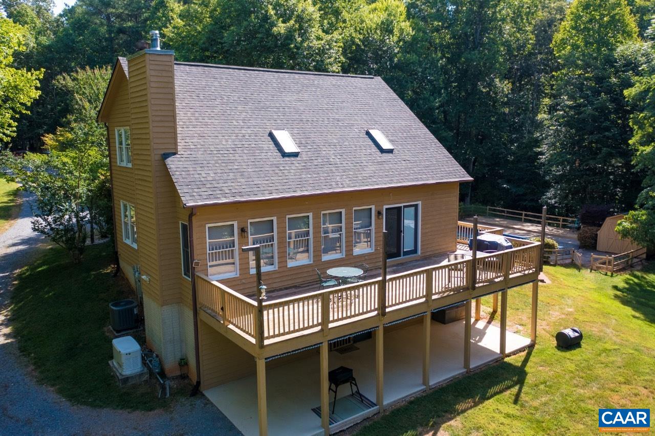 187 PINE NEEDLES LN