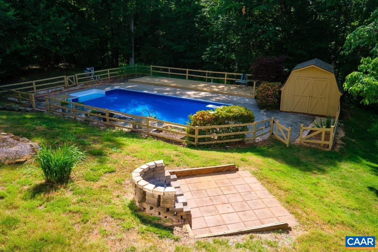 187 PINE NEEDLES LN