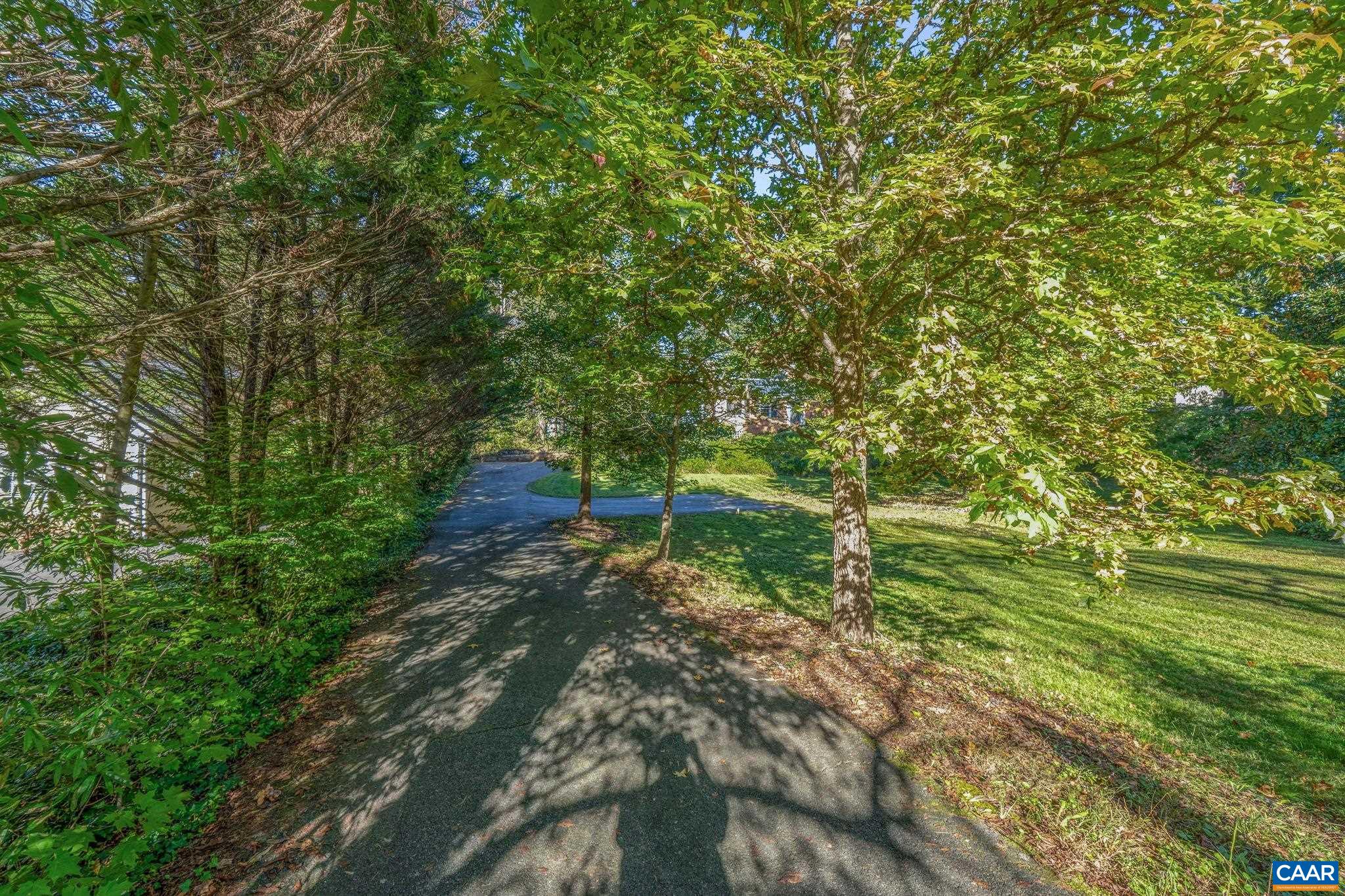 42 CANTERBURY RD