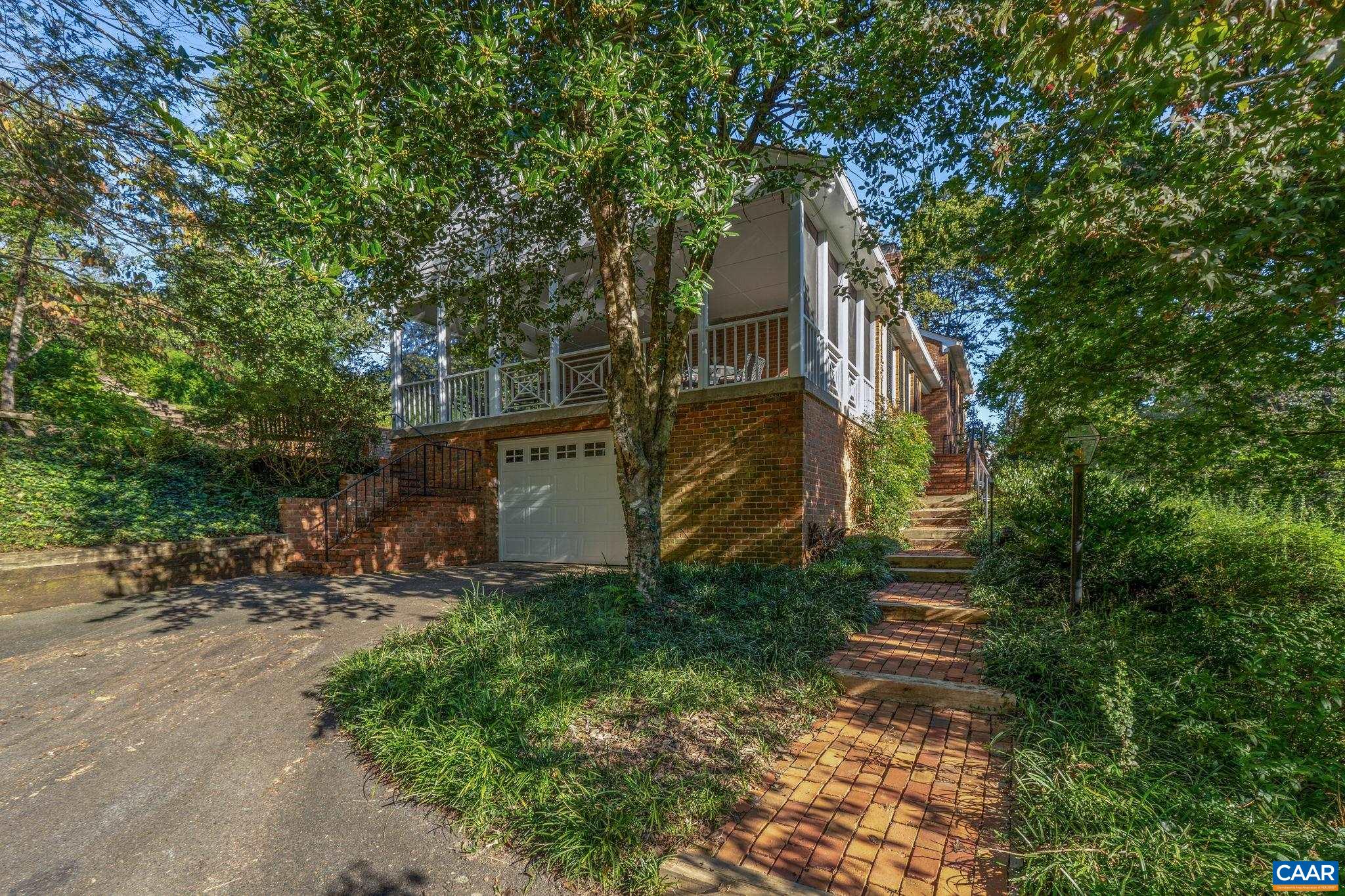 42 CANTERBURY RD