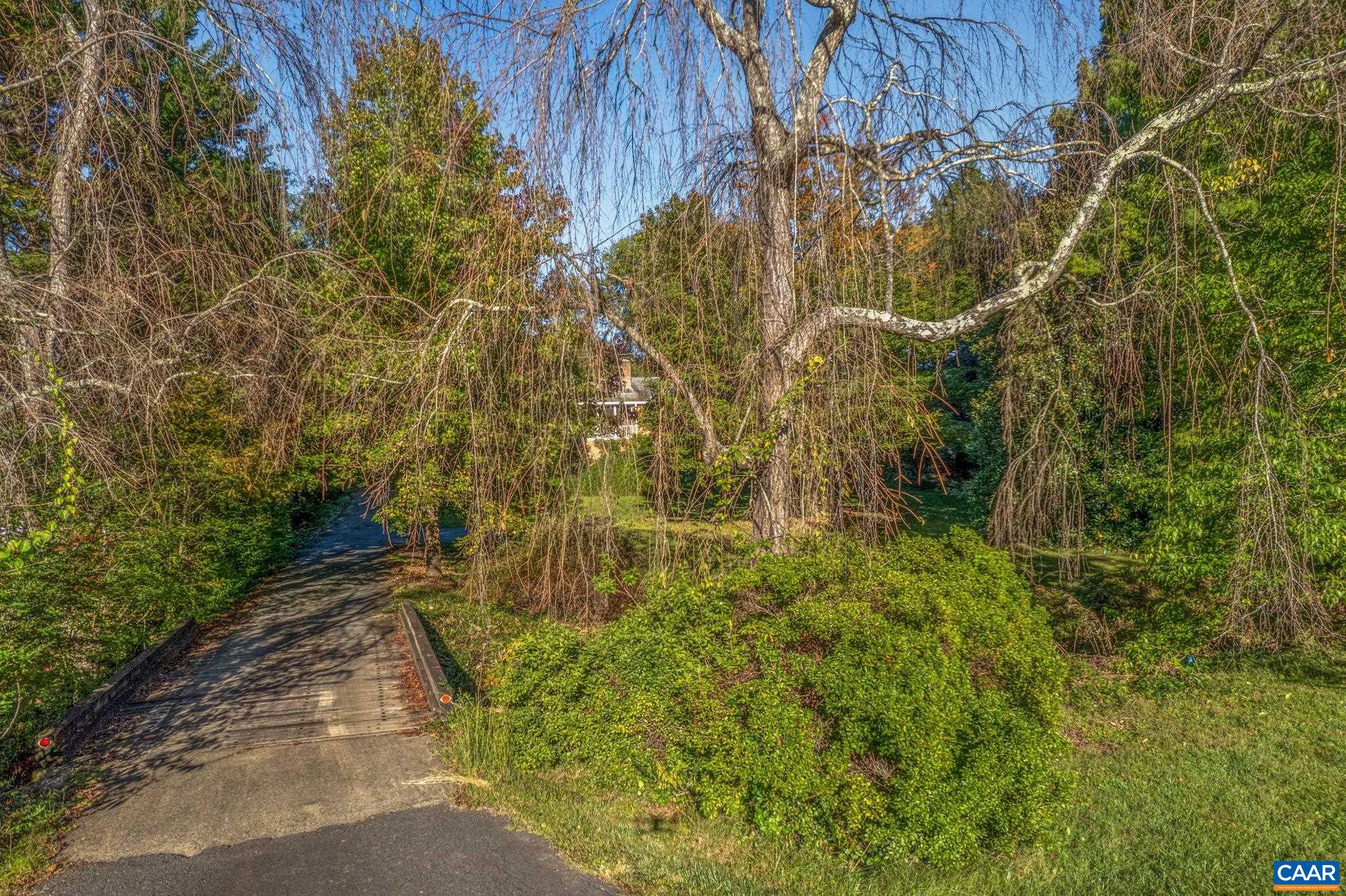 42 CANTERBURY RD