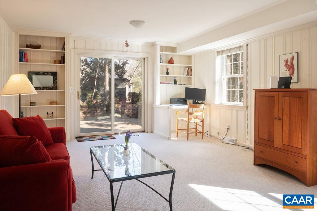 42 CANTERBURY RD