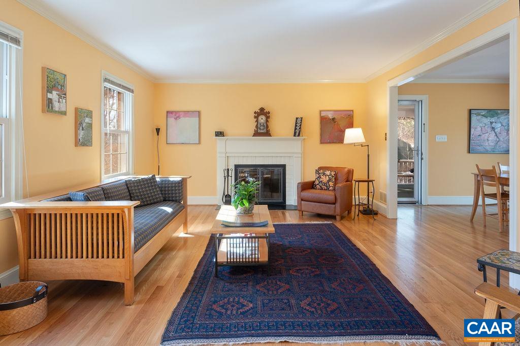 42 CANTERBURY RD