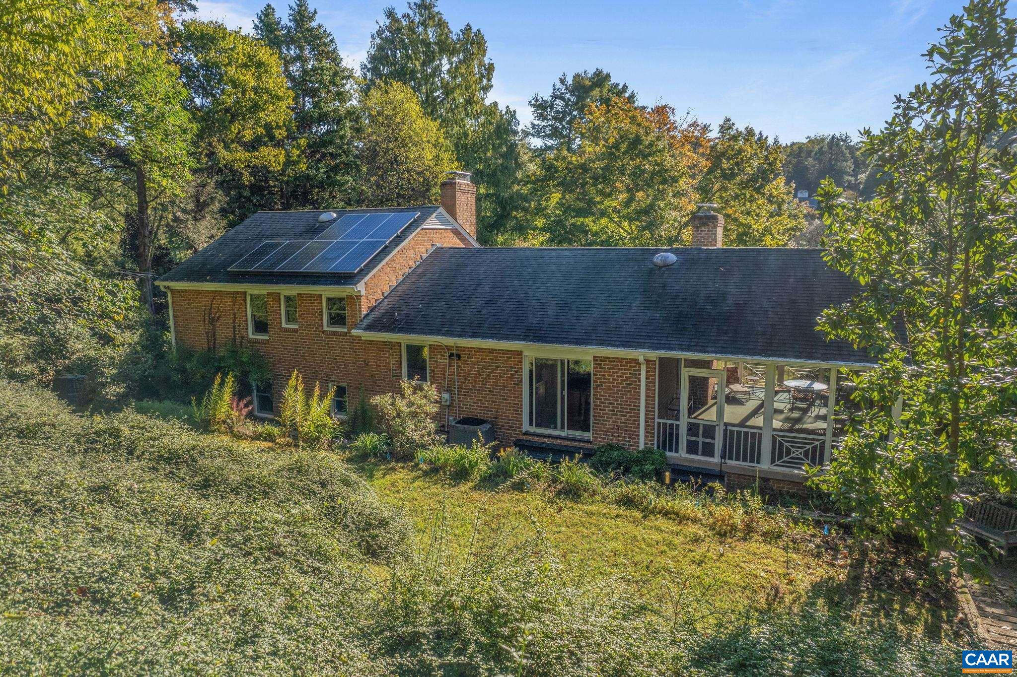 42 CANTERBURY RD