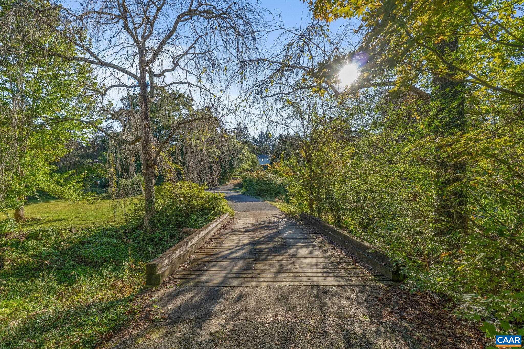 42 CANTERBURY RD