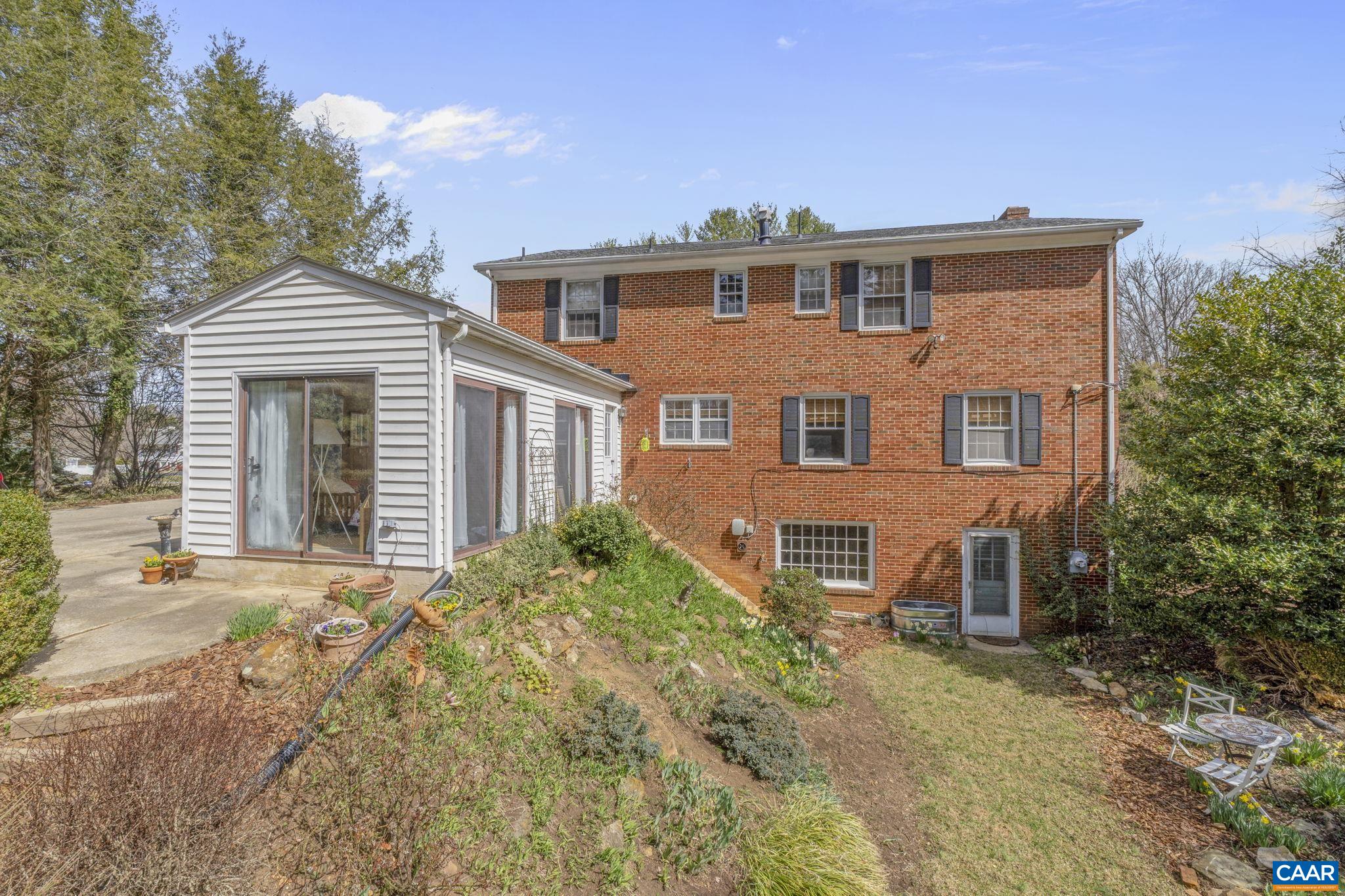 1400 CHATHAM RD