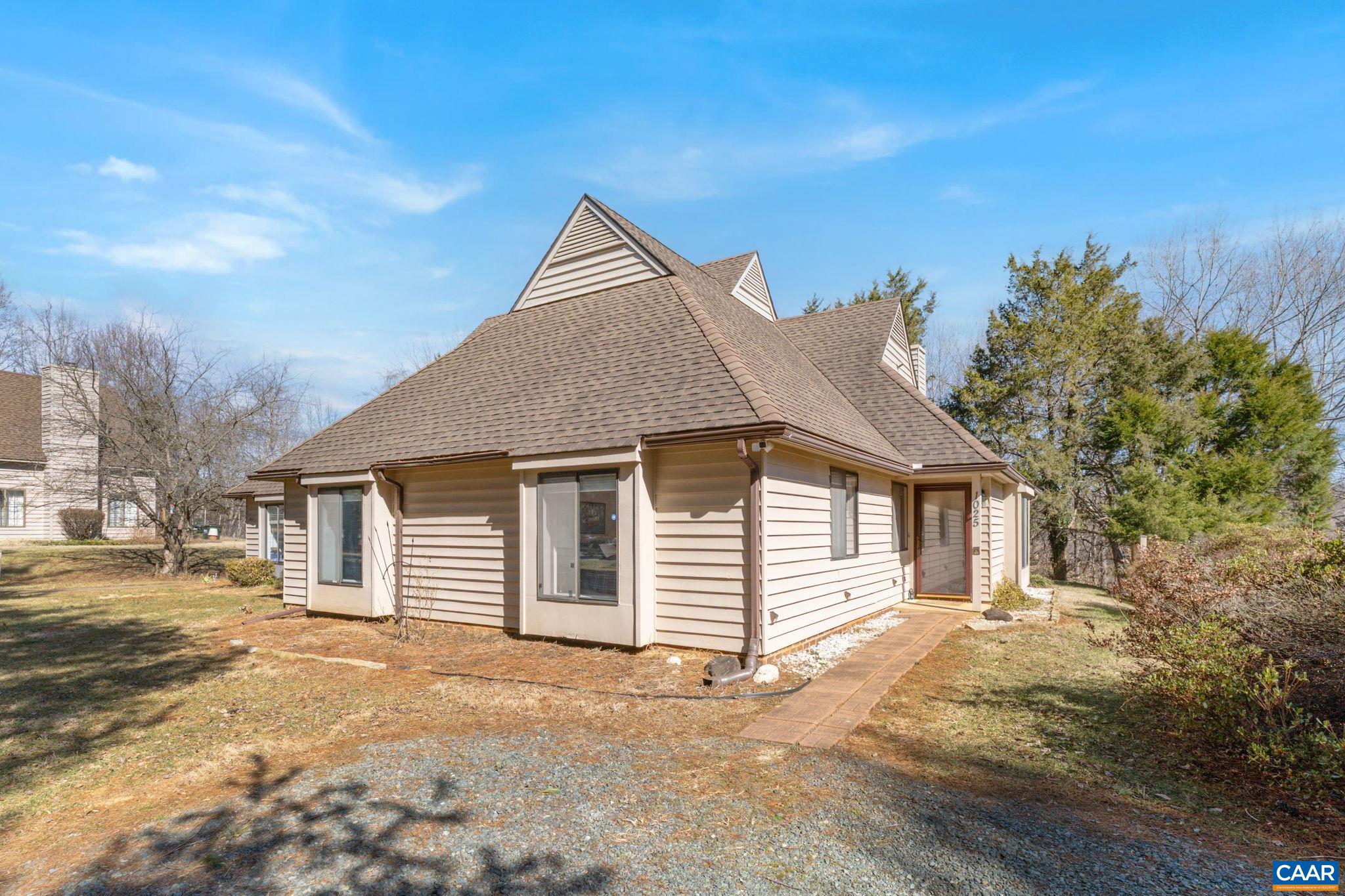 1025 HIGHLANDS DR