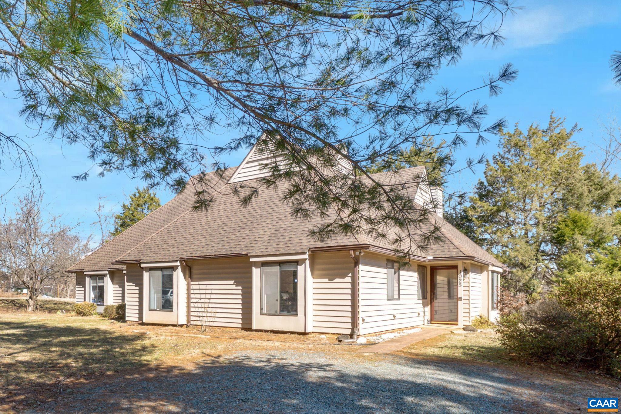 1025 HIGHLANDS DR