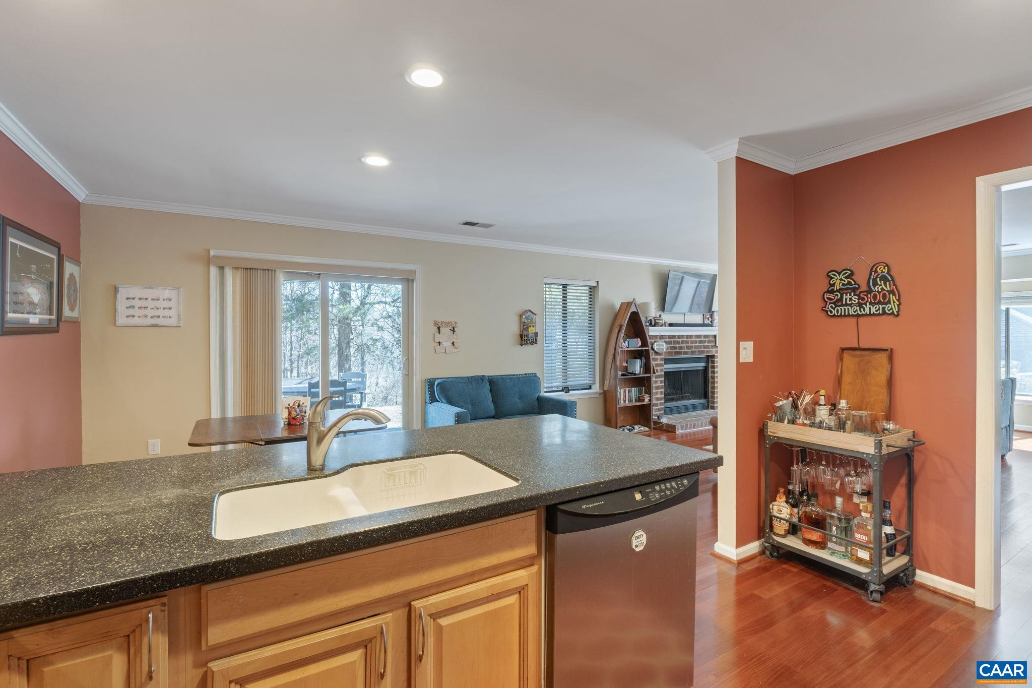 1025 HIGHLANDS DR