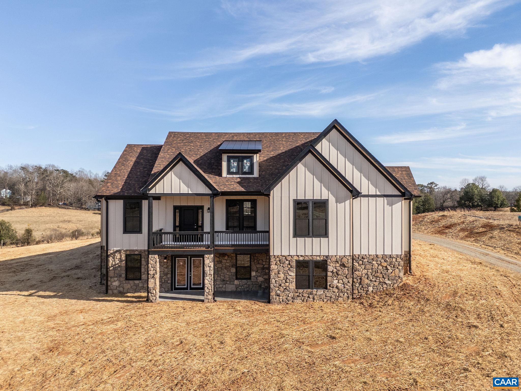 1376 SWIFT RUN RD