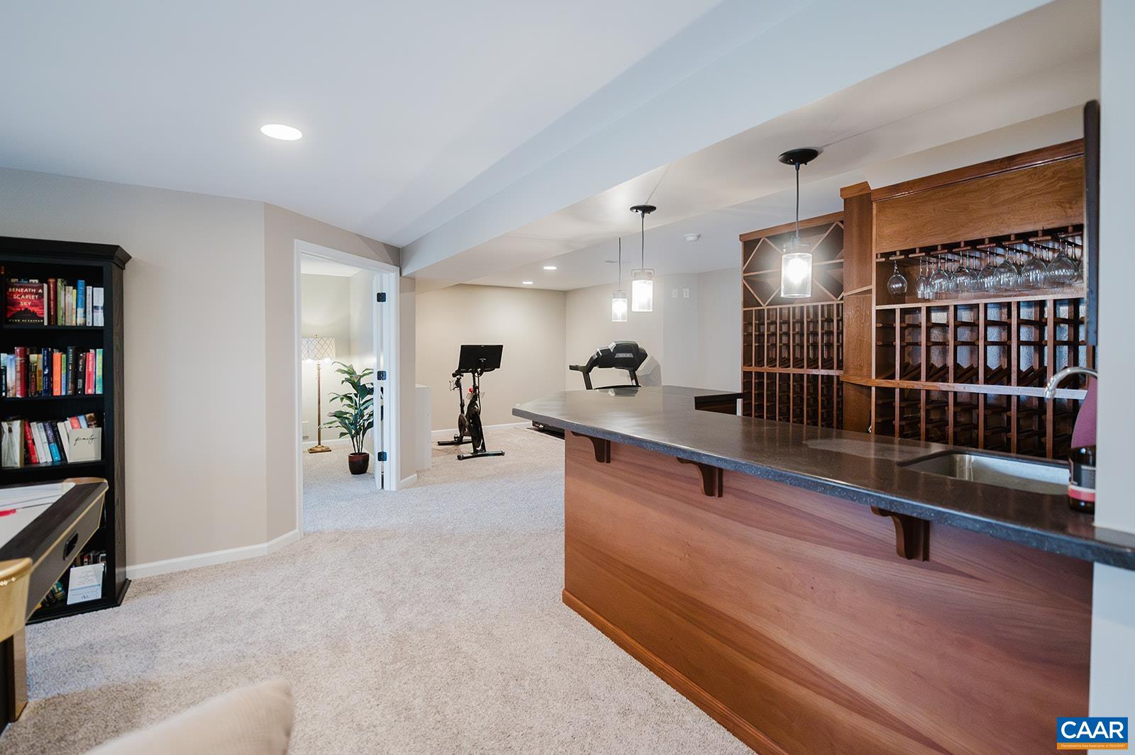 1060 ROLLING MEADOW DR