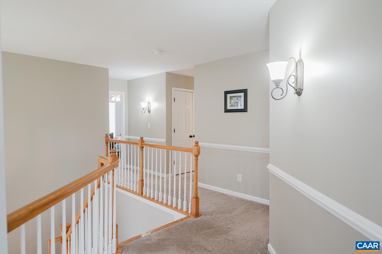 1060 ROLLING MEADOW DR