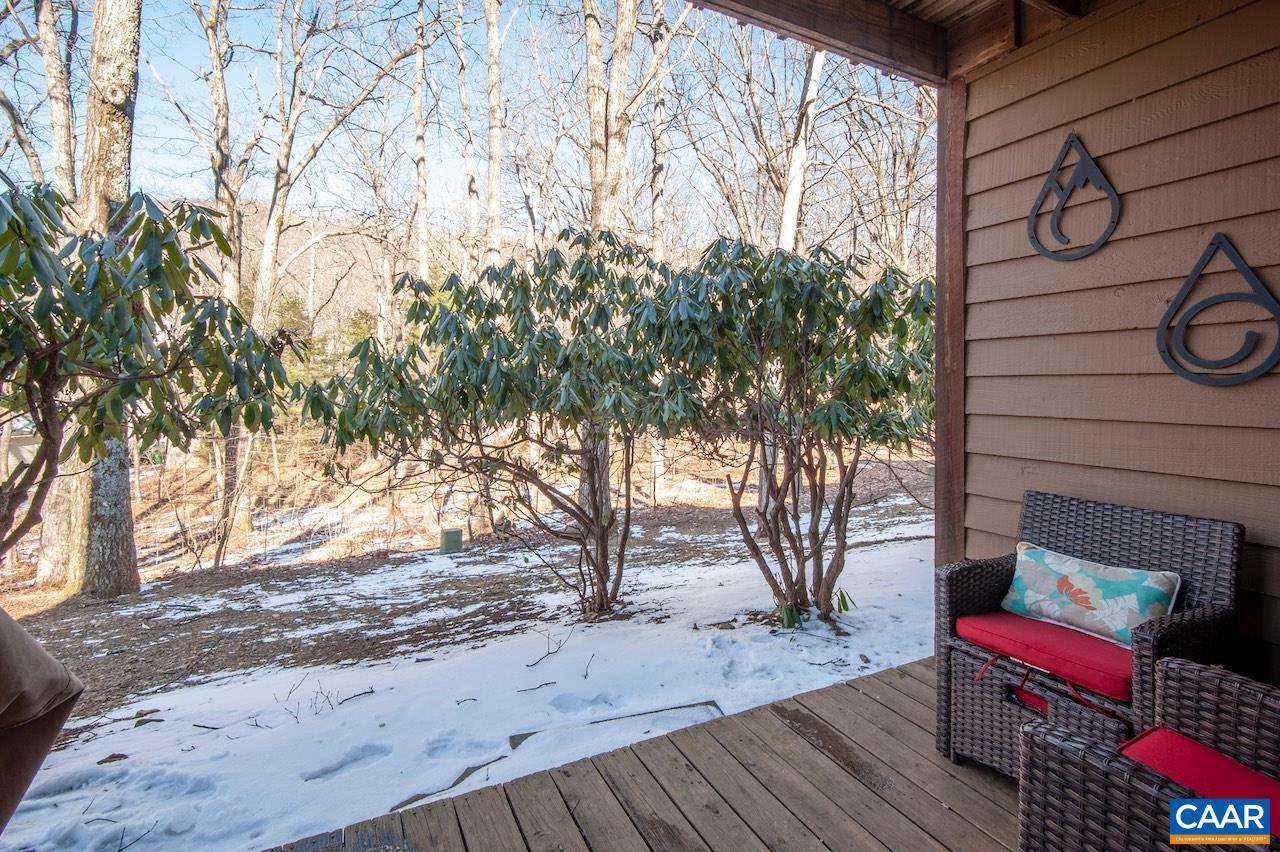 714 LAURELWOOD CONDOS