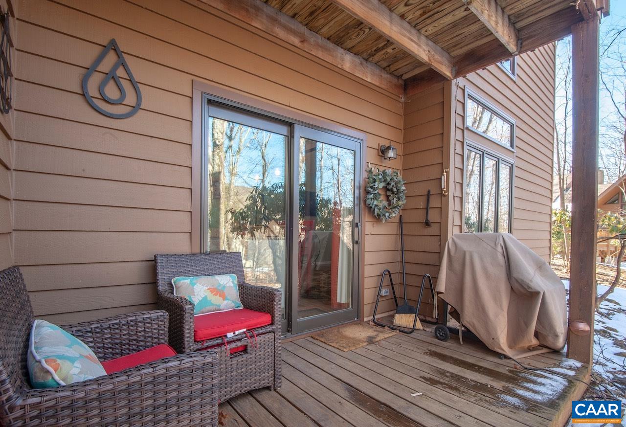 714 LAURELWOOD CONDOS