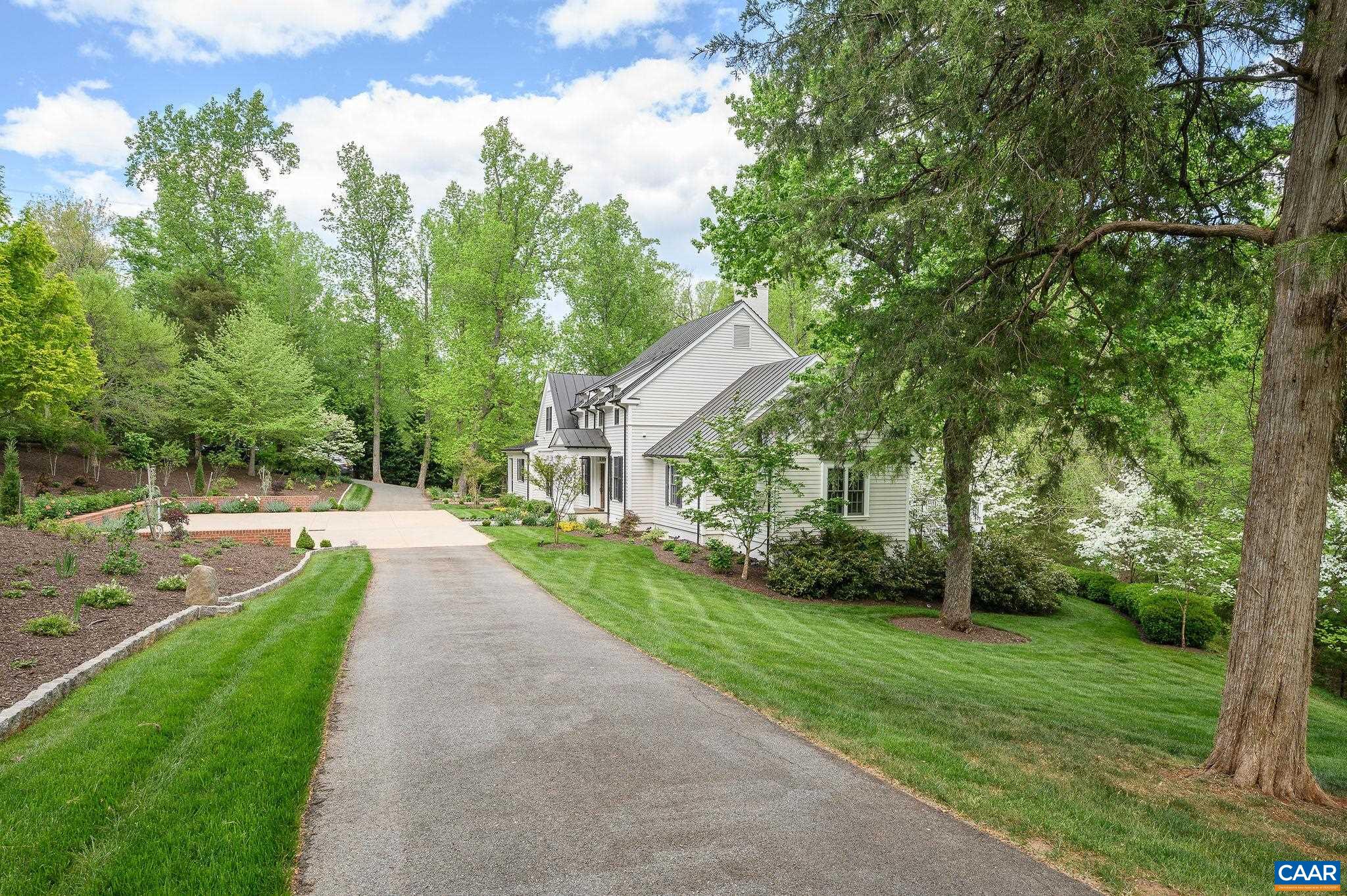 2440 NORTH DOGWOOD LN