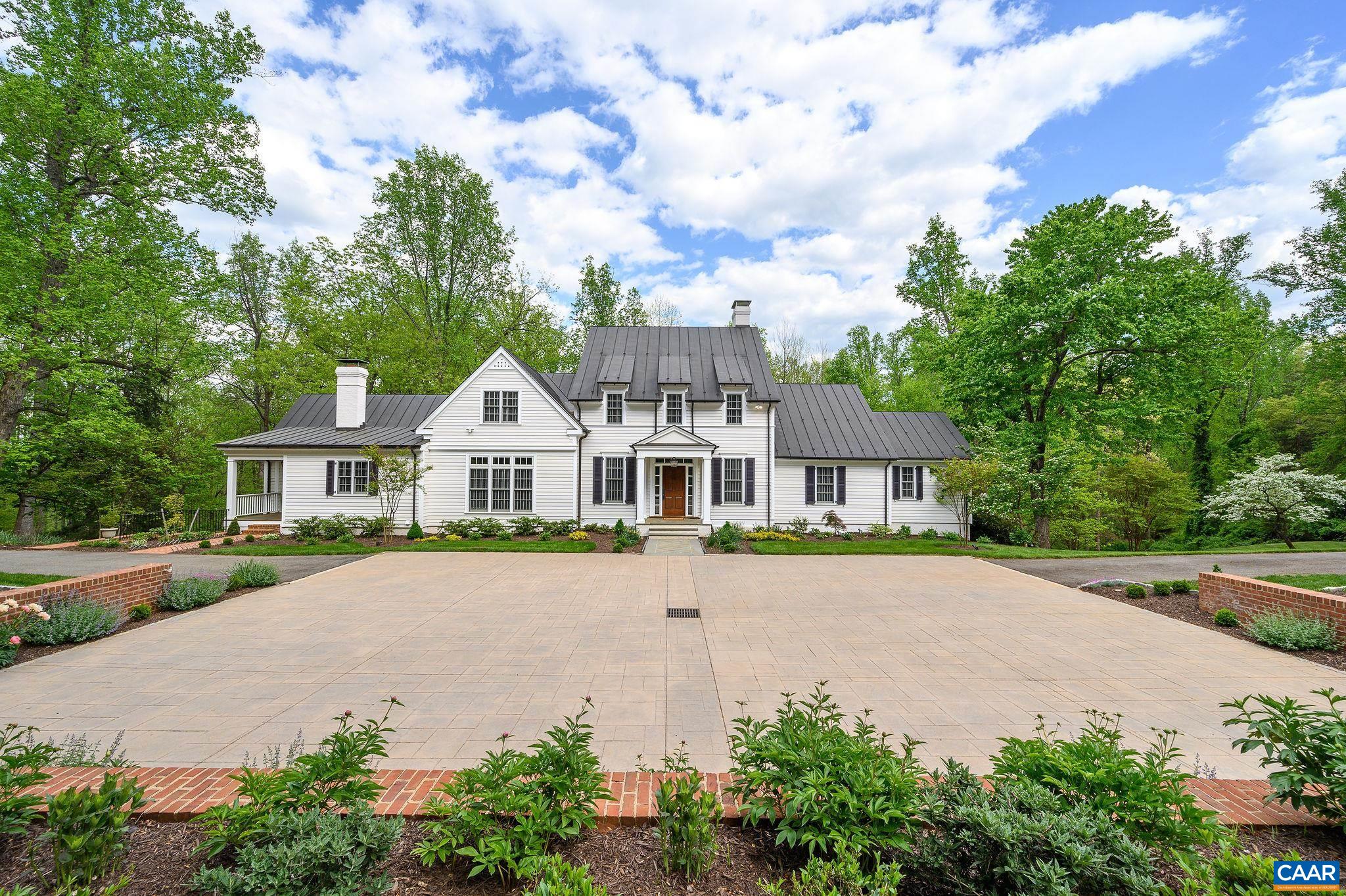 2440 NORTH DOGWOOD LN