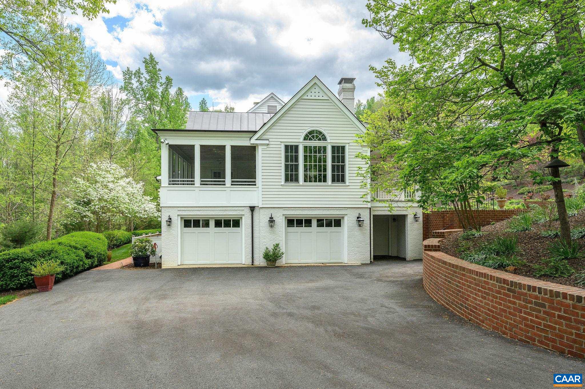 2440 NORTH DOGWOOD LN