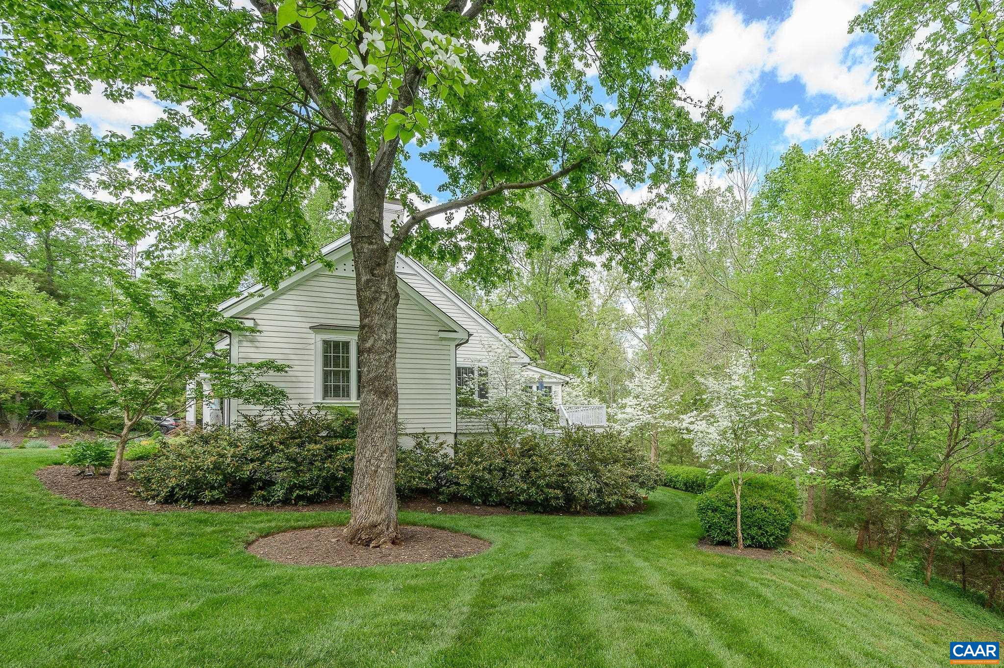 2440 NORTH DOGWOOD LN