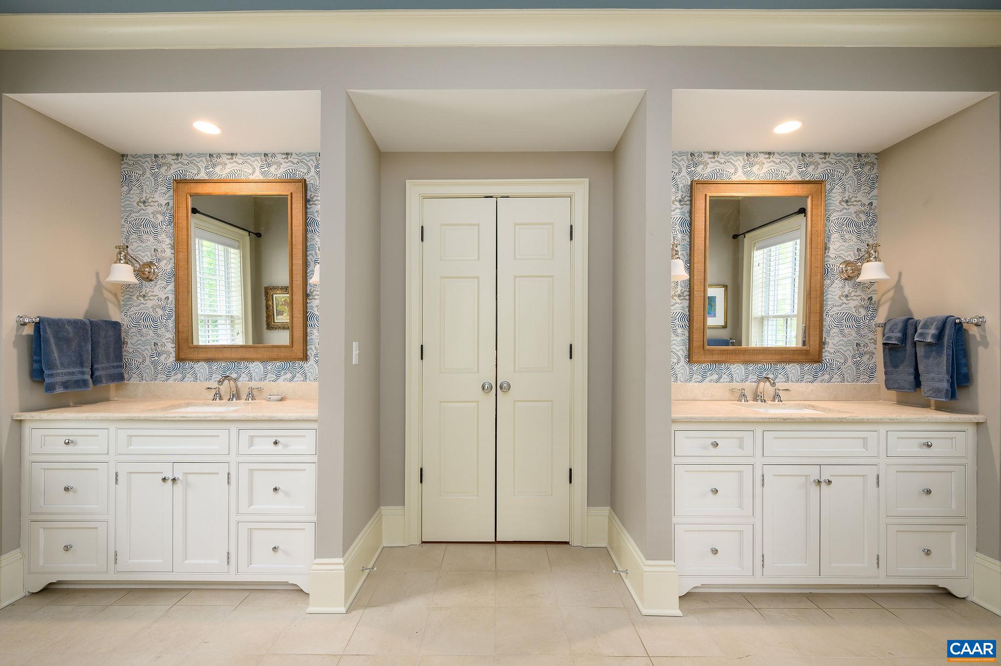 2440 NORTH DOGWOOD LN