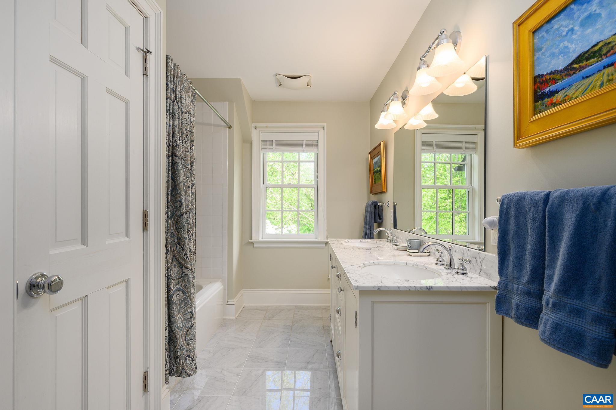 2440 NORTH DOGWOOD LN