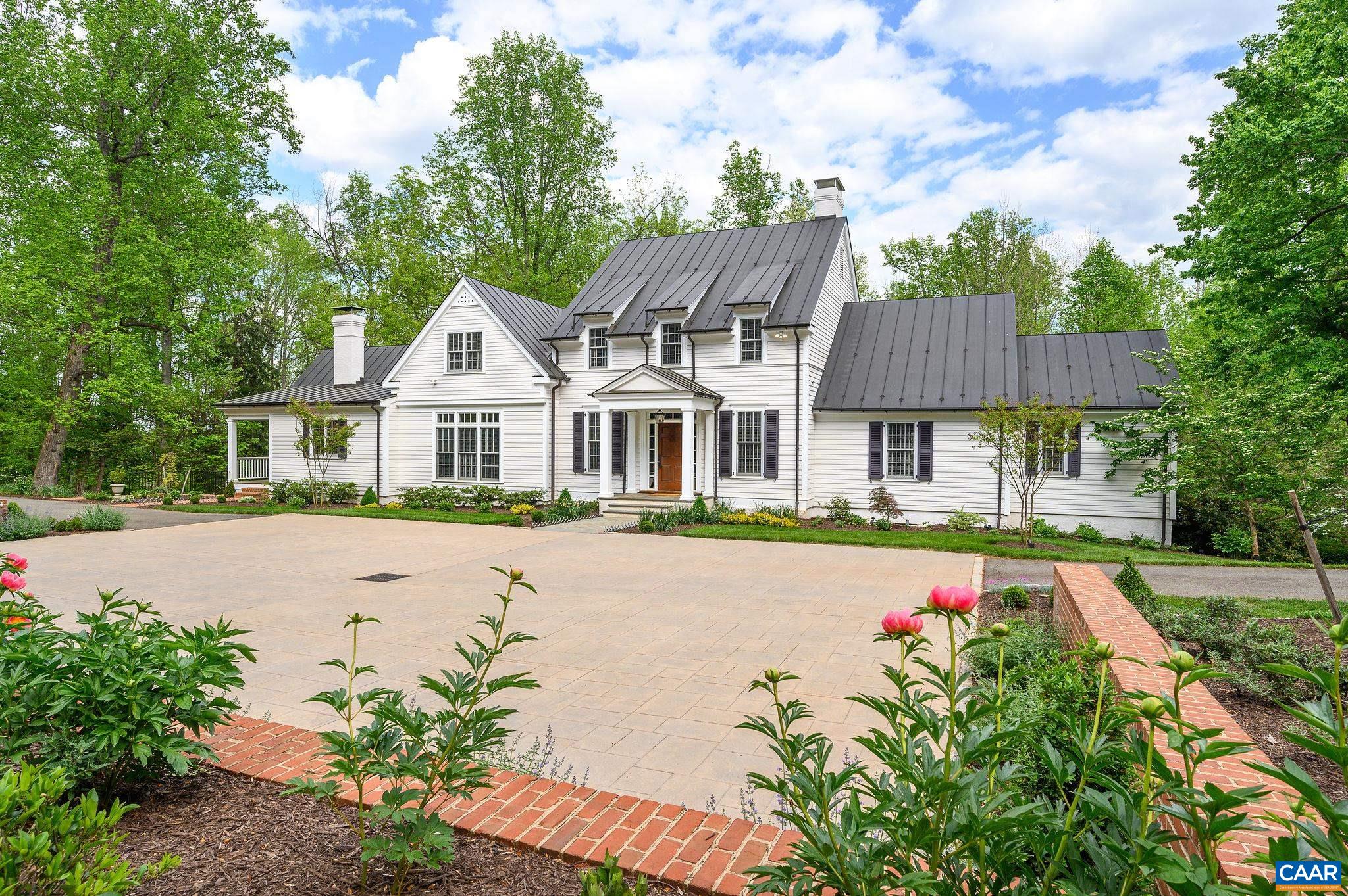 2440 NORTH DOGWOOD LN