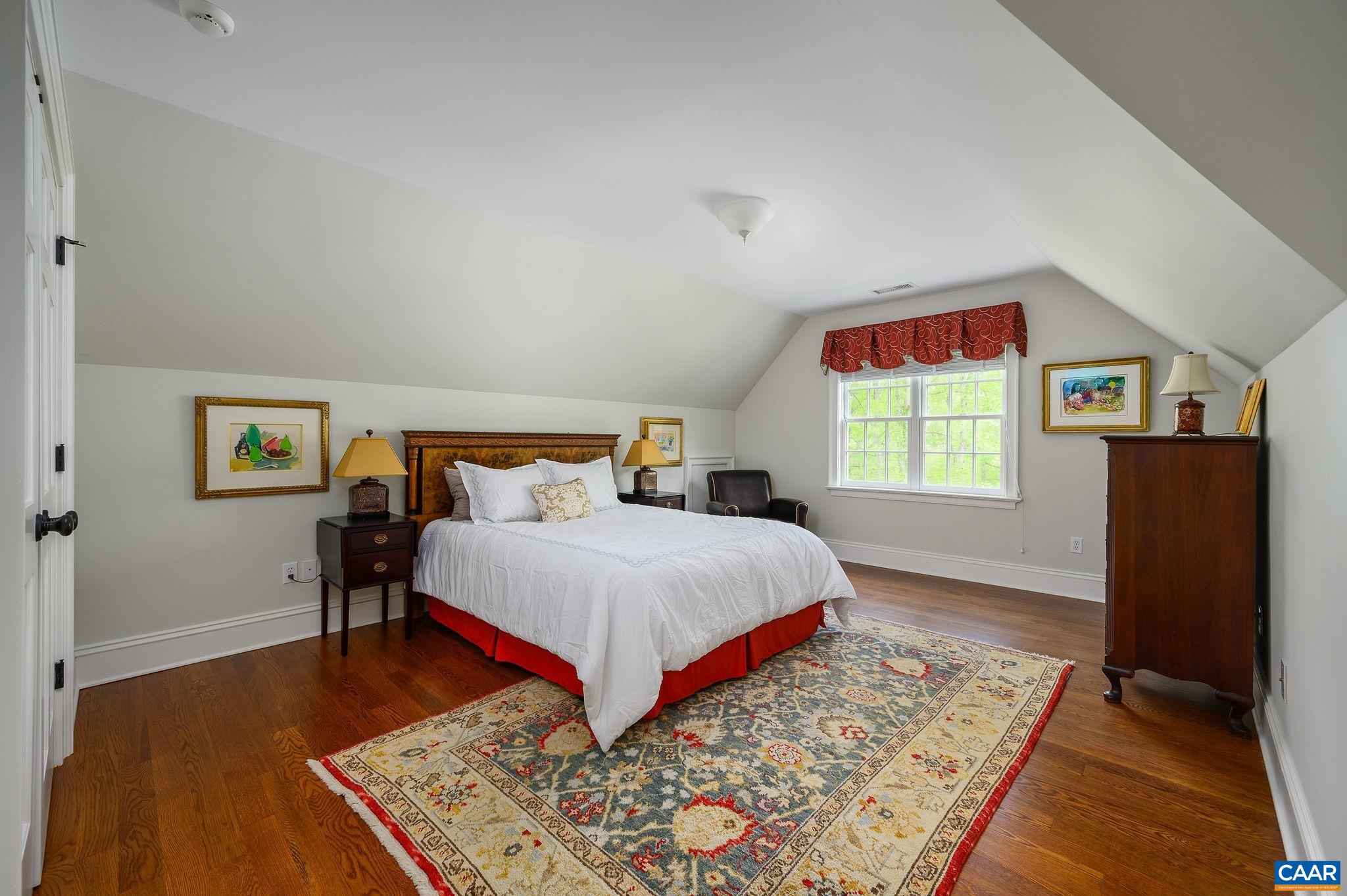 2440 NORTH DOGWOOD LN