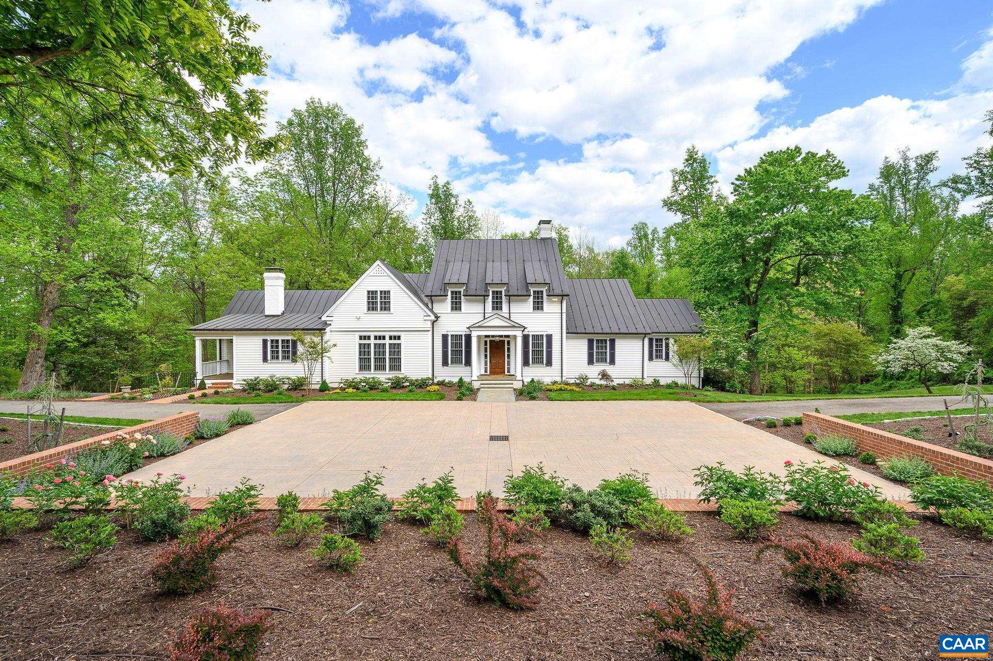 2440 NORTH DOGWOOD LN