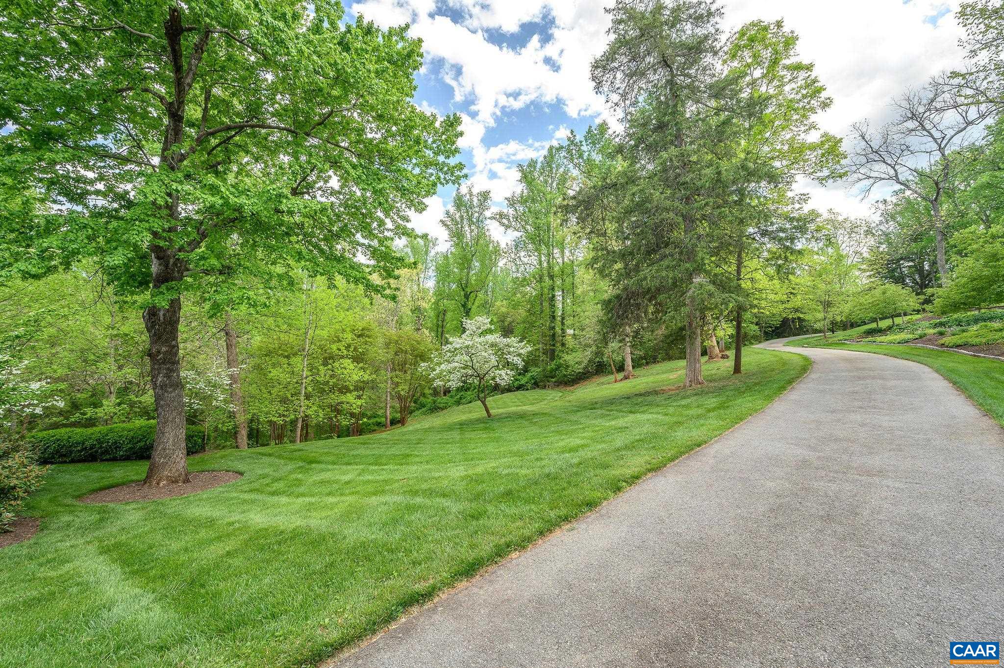 2440 NORTH DOGWOOD LN