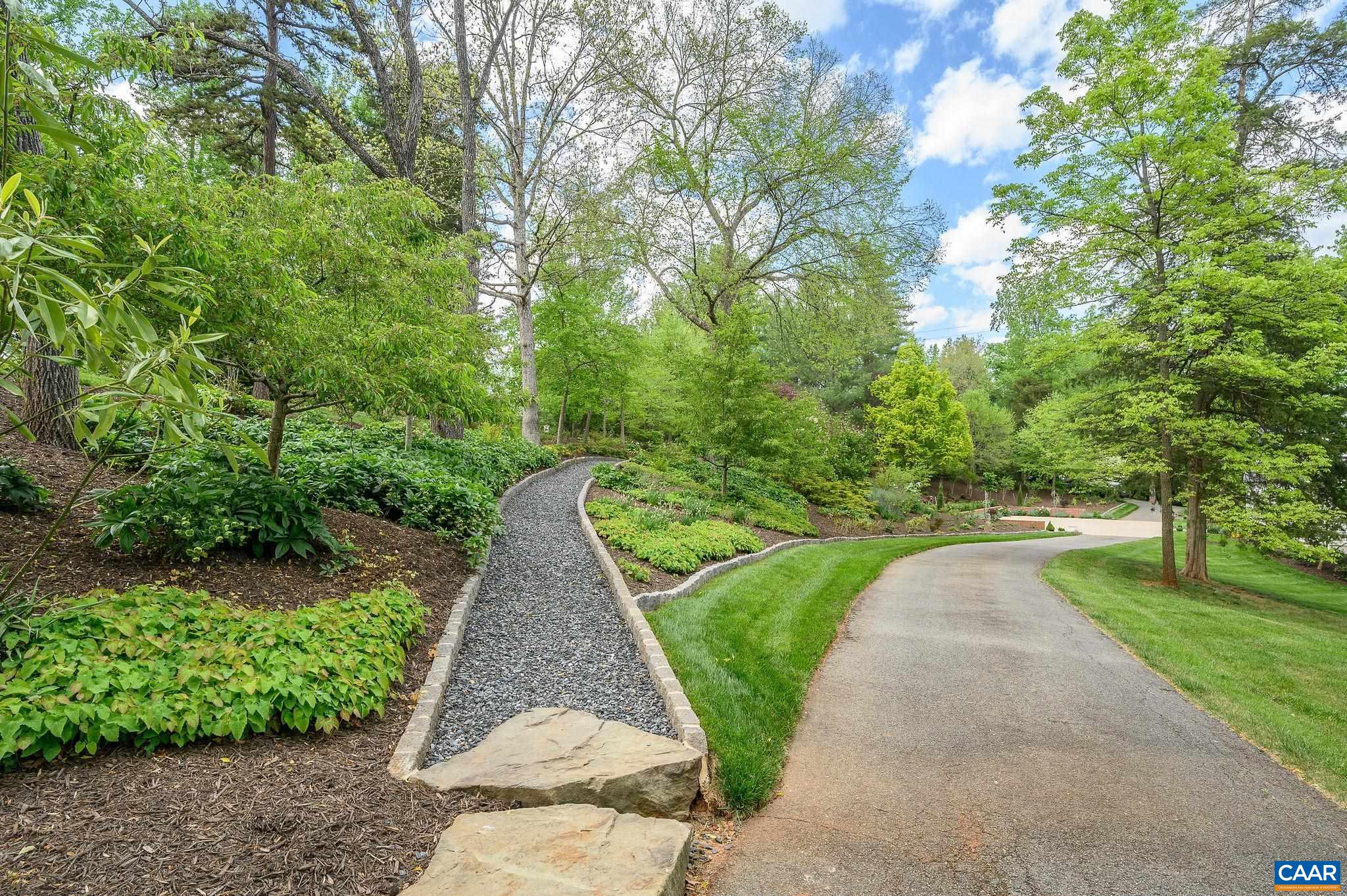 2440 NORTH DOGWOOD LN