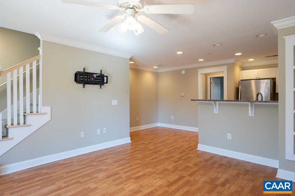 1635 ELMWOOD CT Unit: 202