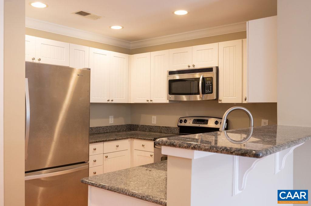 1635 ELMWOOD CT Unit: 202