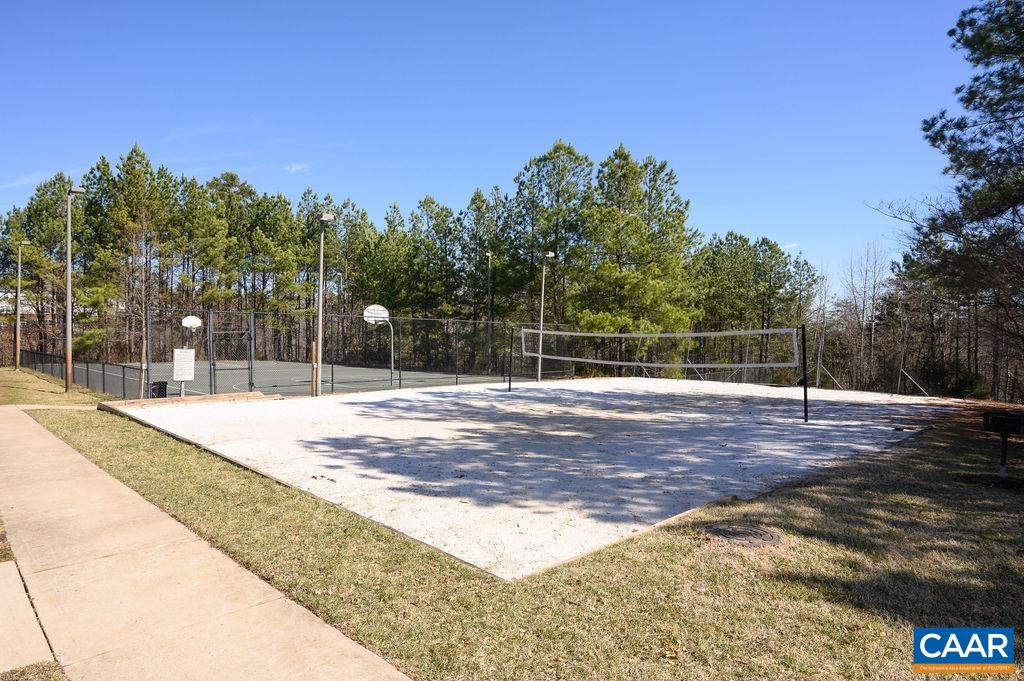 1635 ELMWOOD CT Unit: 202