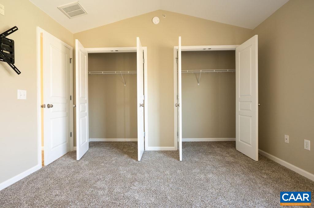 1635 ELMWOOD CT Unit: 202