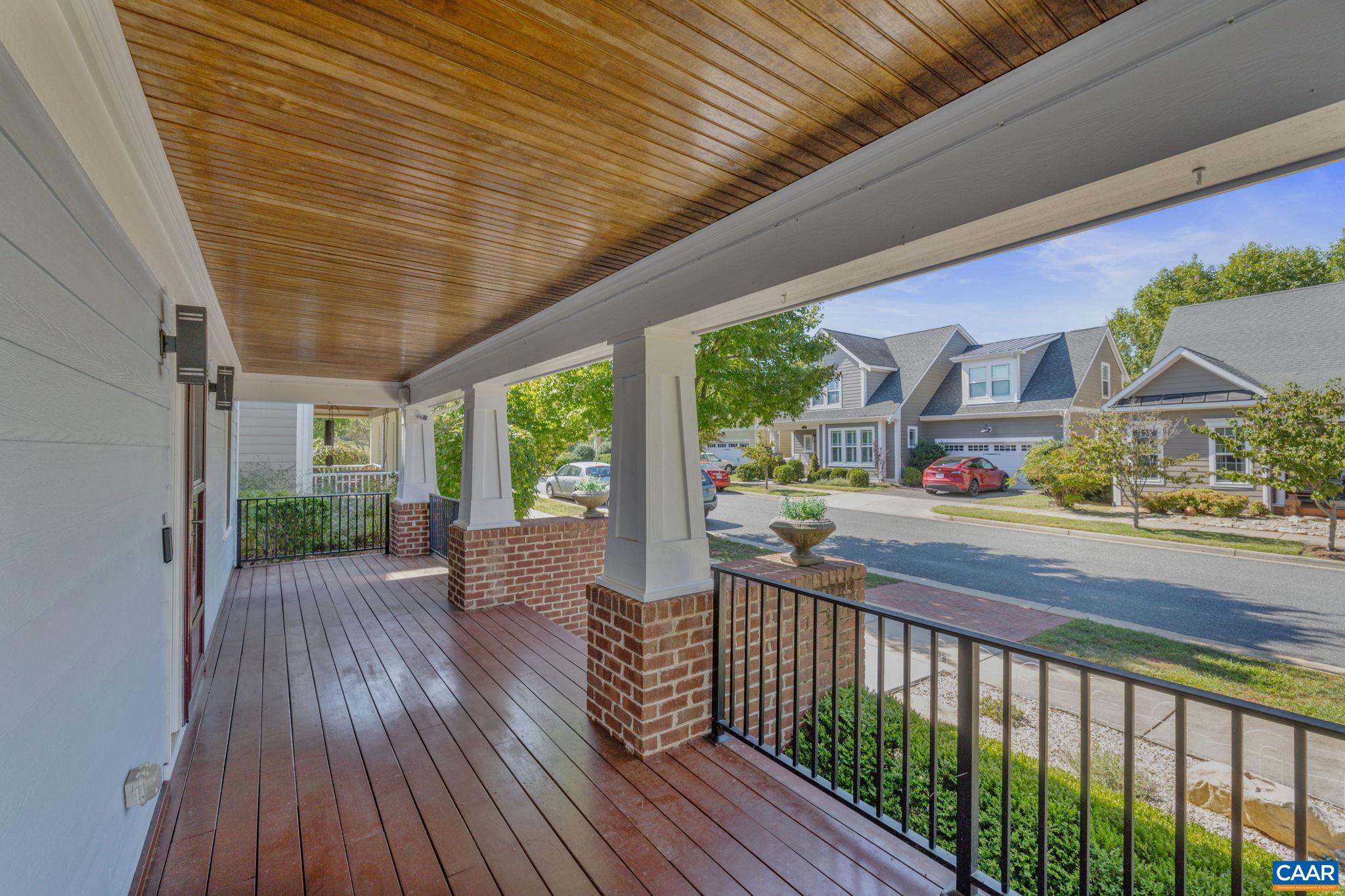 664 TYREE LN
